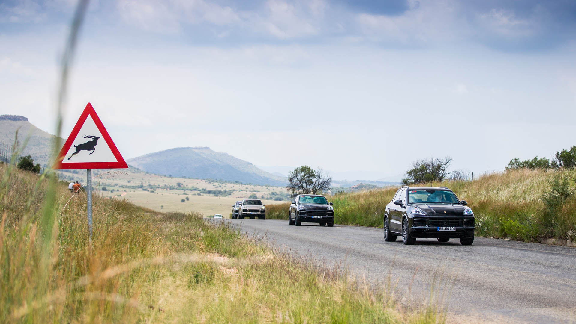 high_cayenne_e_hybrid_south_africa_2018_porsche_ag (2) Look What Porsche’s Doing To Its New Cayenne Hybrid Before Beginning Production