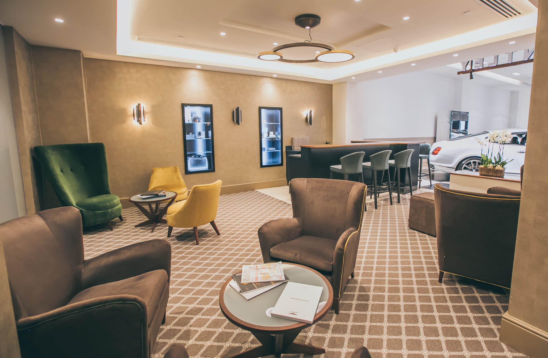 jack-barclay-bentley downstairs images-18 Bentley’s Oldest Dealership In The World Gets A New Look And Feel