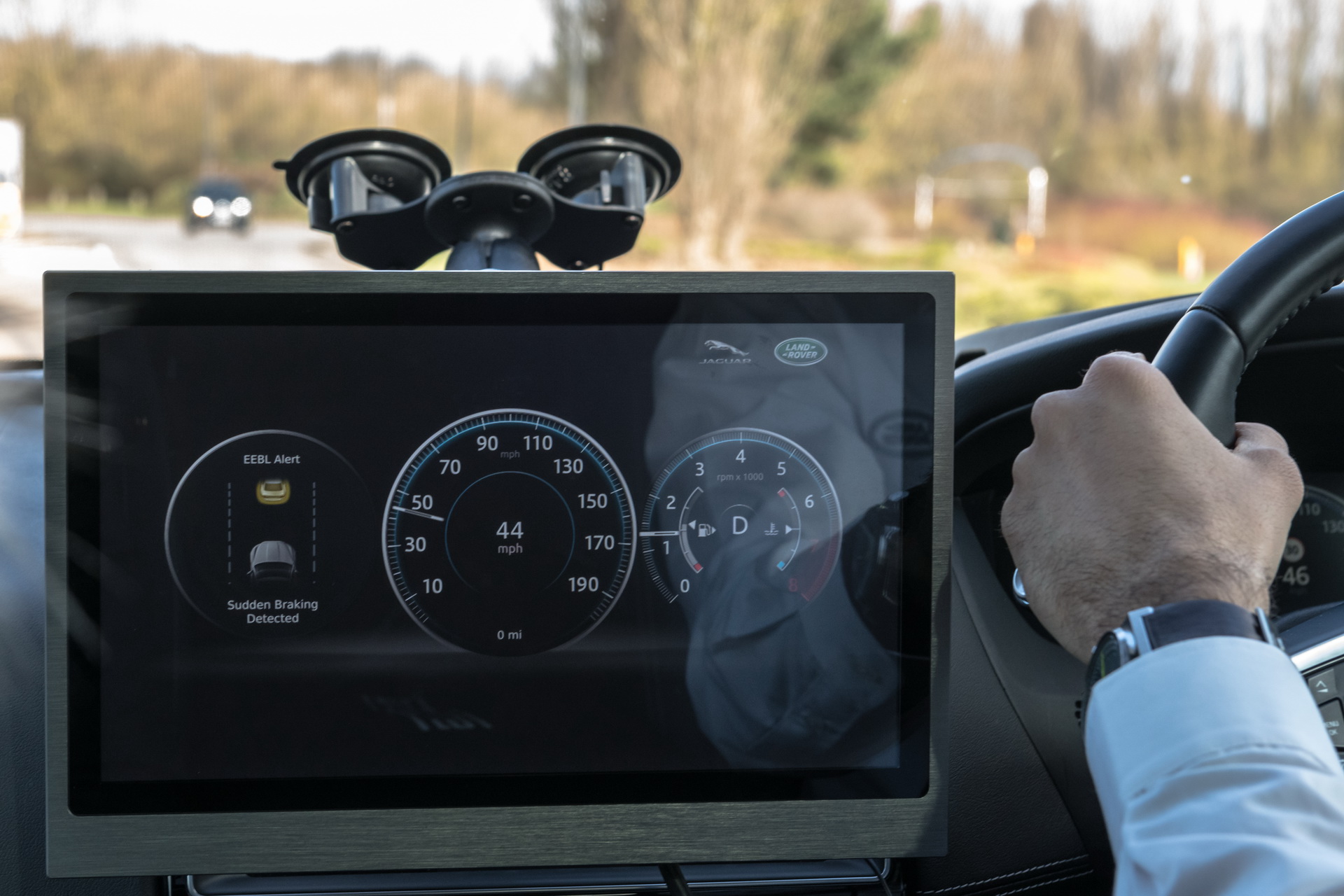 jlr-self-driving-valet-parking-6 Your Future Jaguar Or Land Rover Will Set Off To Park Itself In Even The Tightest Spaces