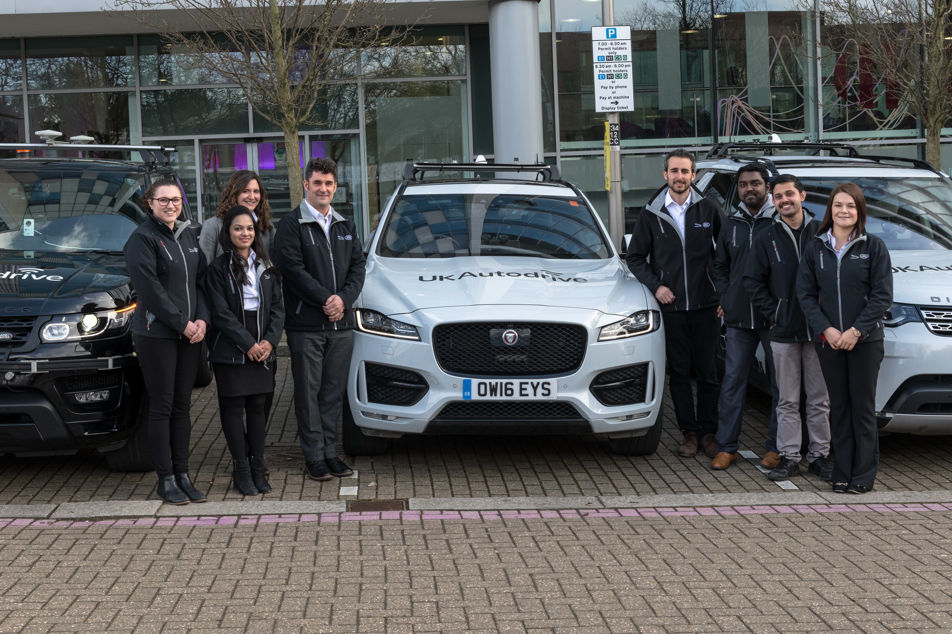 jlr-self-driving-valet-parking-8 Your Future Jaguar Or Land Rover Will Set Off To Park Itself In Even The Tightest Spaces