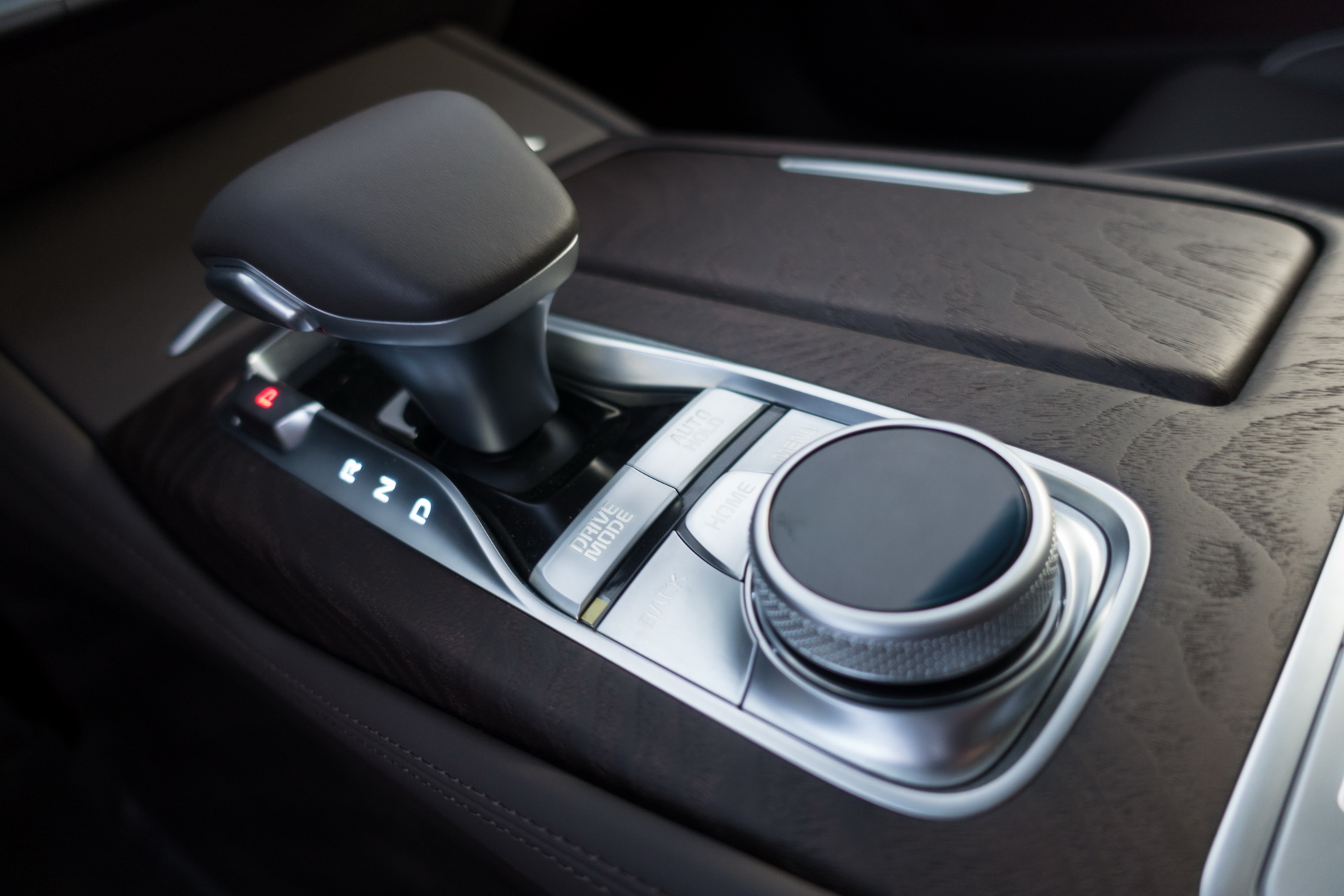 kia-k900-all-new-ny-livepics-11 Four Things You Should Know About Kia’s All-New K900