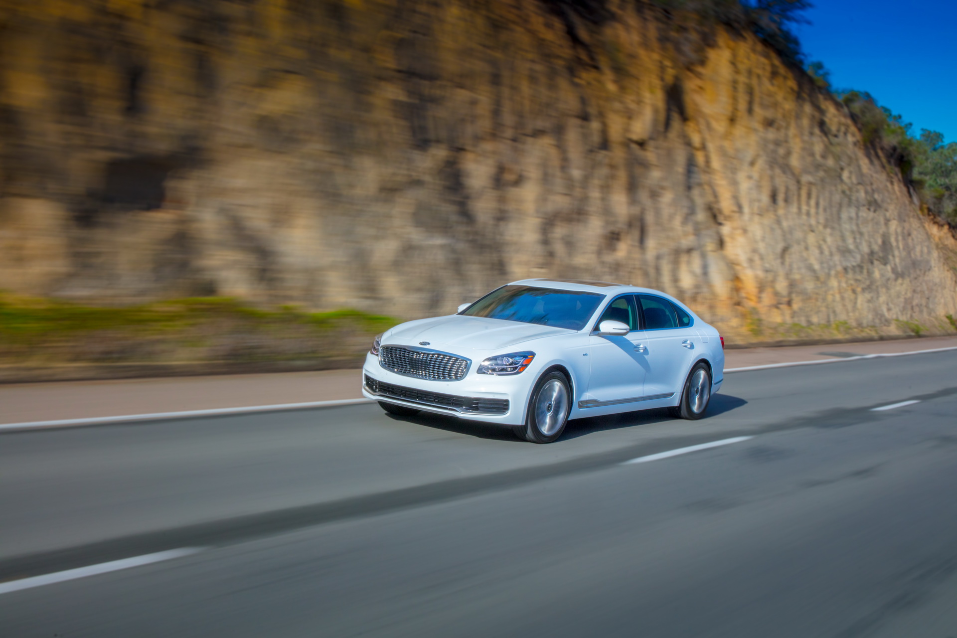 kia-k900-all-new-ny-livepics-29 Four Things You Should Know About Kia’s All-New K900