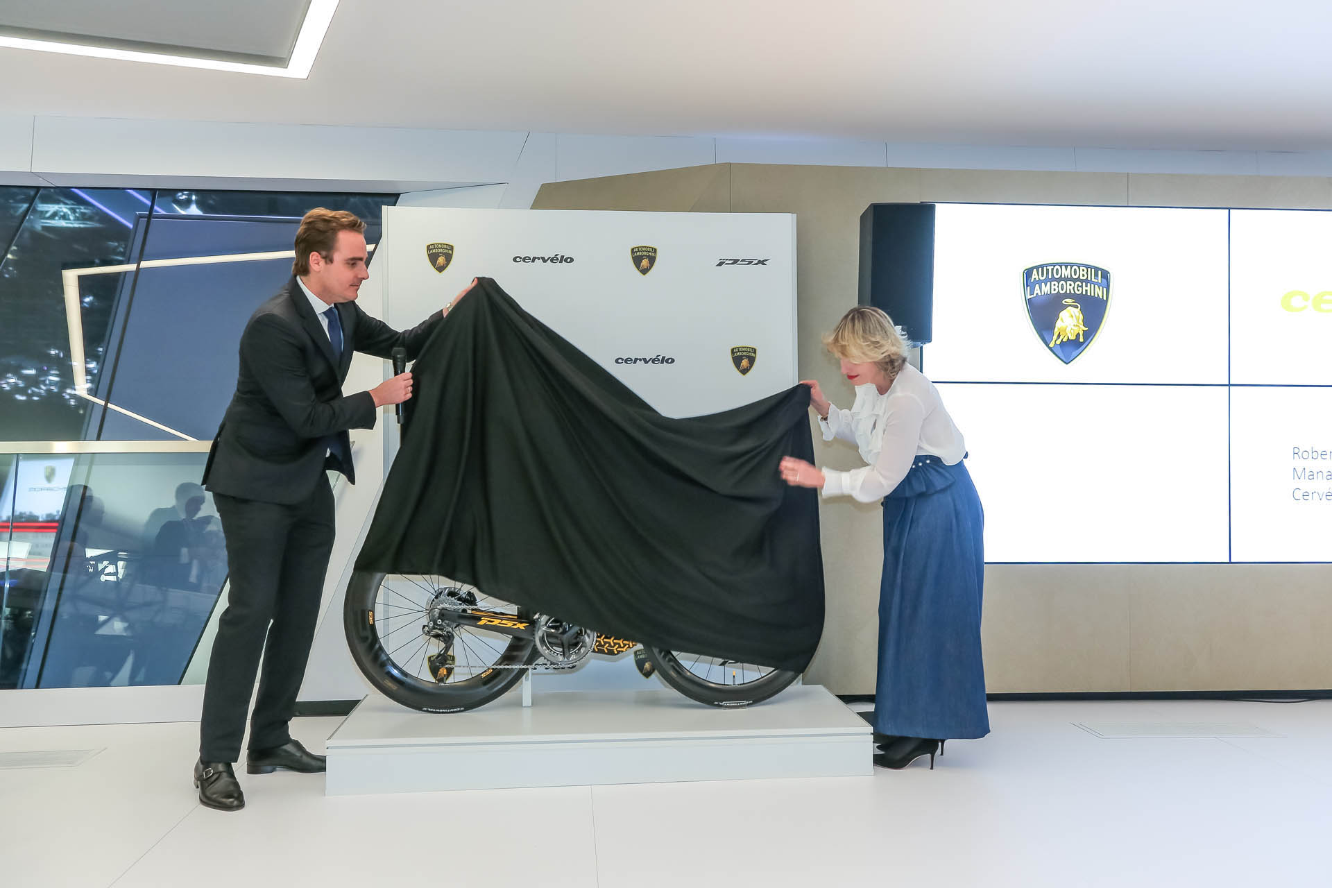 lamborghini-cervelo-p5x-02 Cervelo P5X Lamborghini Puts The Raging Bull On Two Wheels