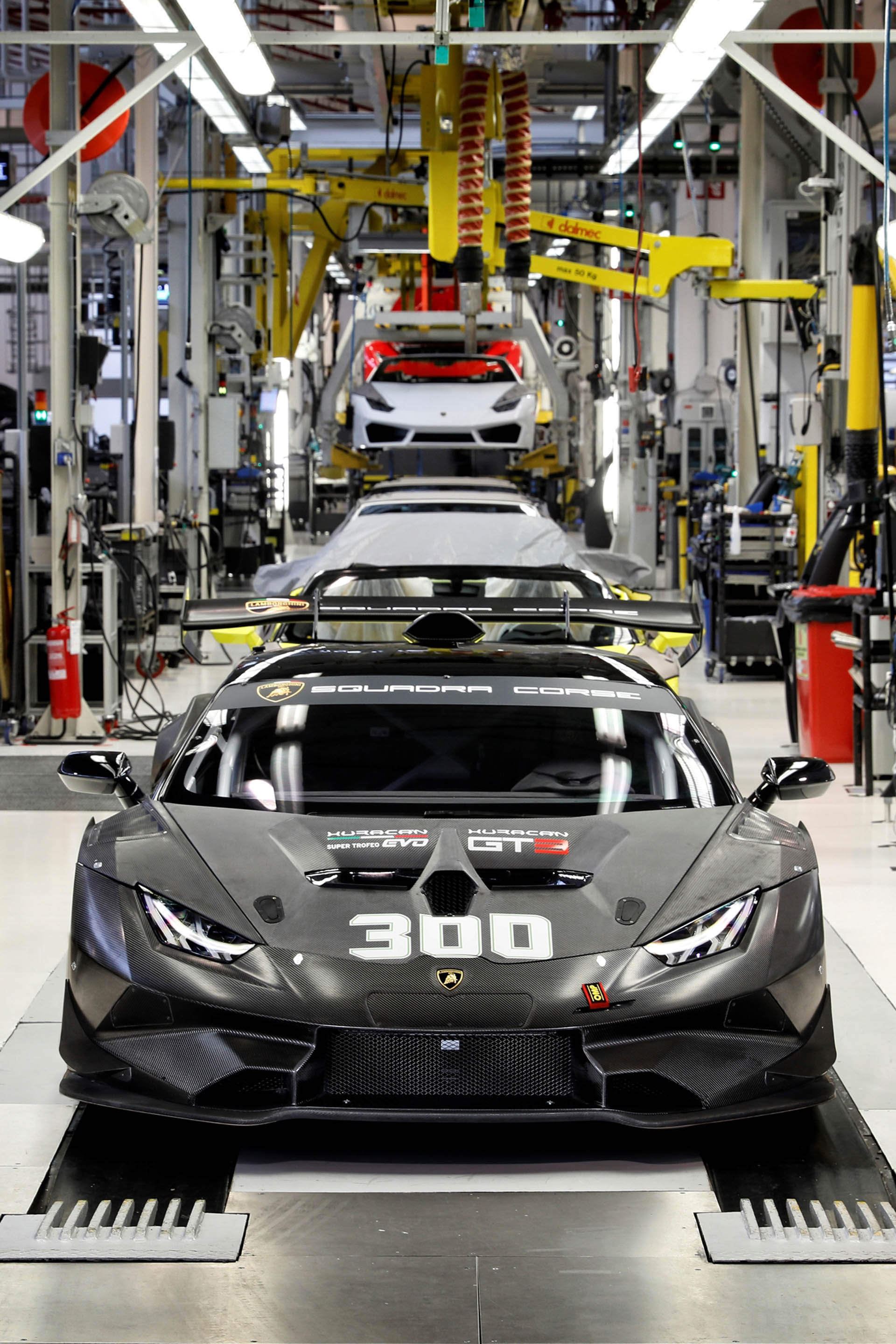 lamborghini-squadra-corse-huracan-300-01 Lamborghini Produces Racing Cars Today Quicker Than It Did Road Cars In The ’60s