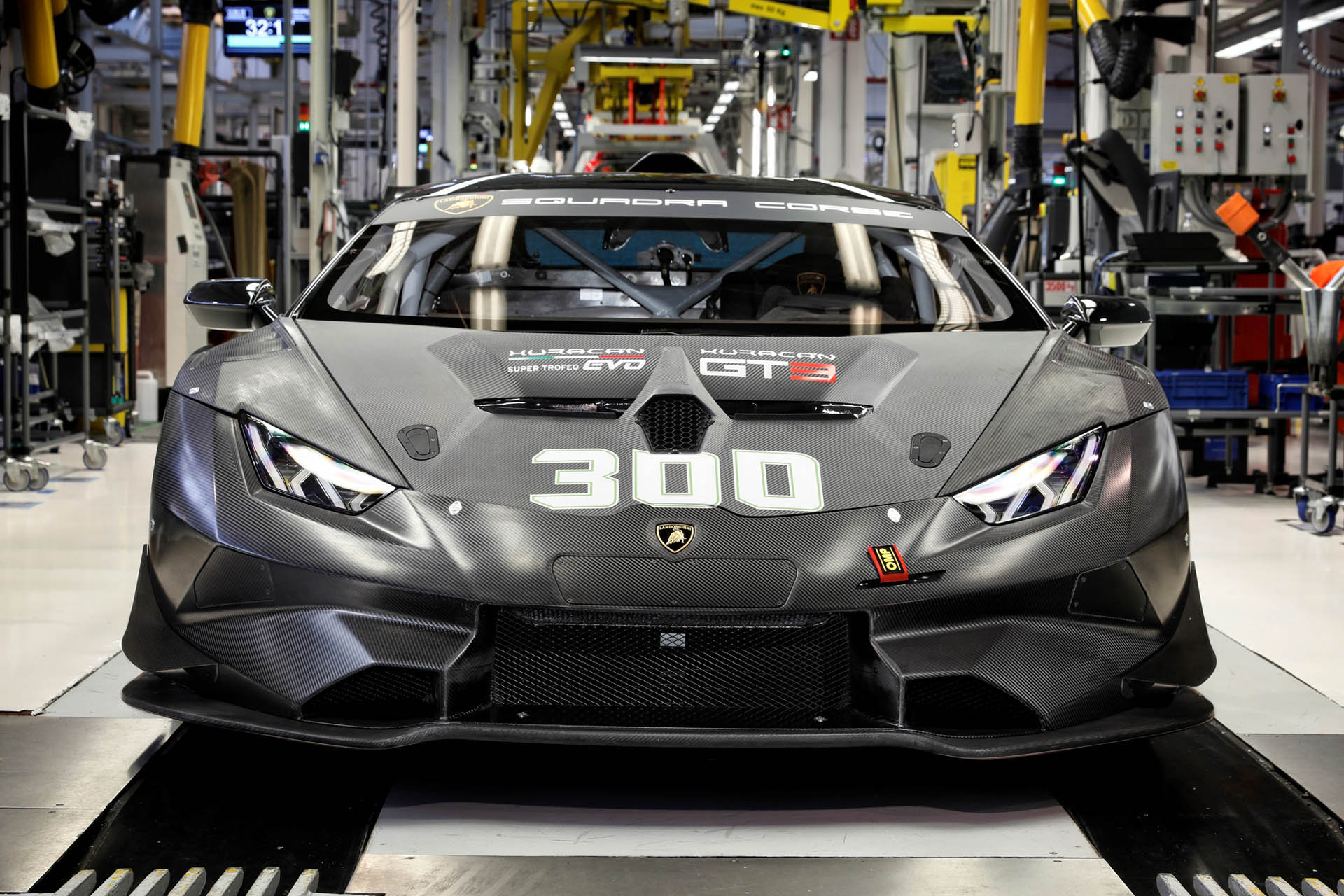 lamborghini-squadra-corse-huracan-300-03 Lamborghini Produces Racing Cars Today Quicker Than It Did Road Cars In The ’60s