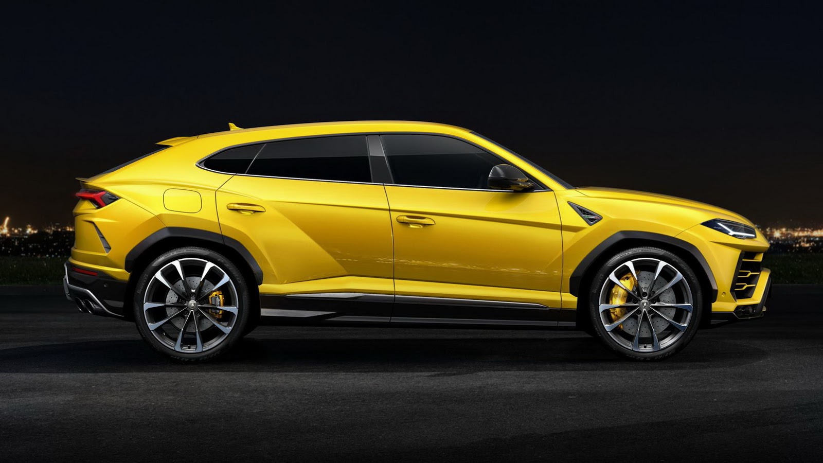 lamborghini-urus-4 Lamborghini CEO Announces The Urus Will Go Racing – But Where?