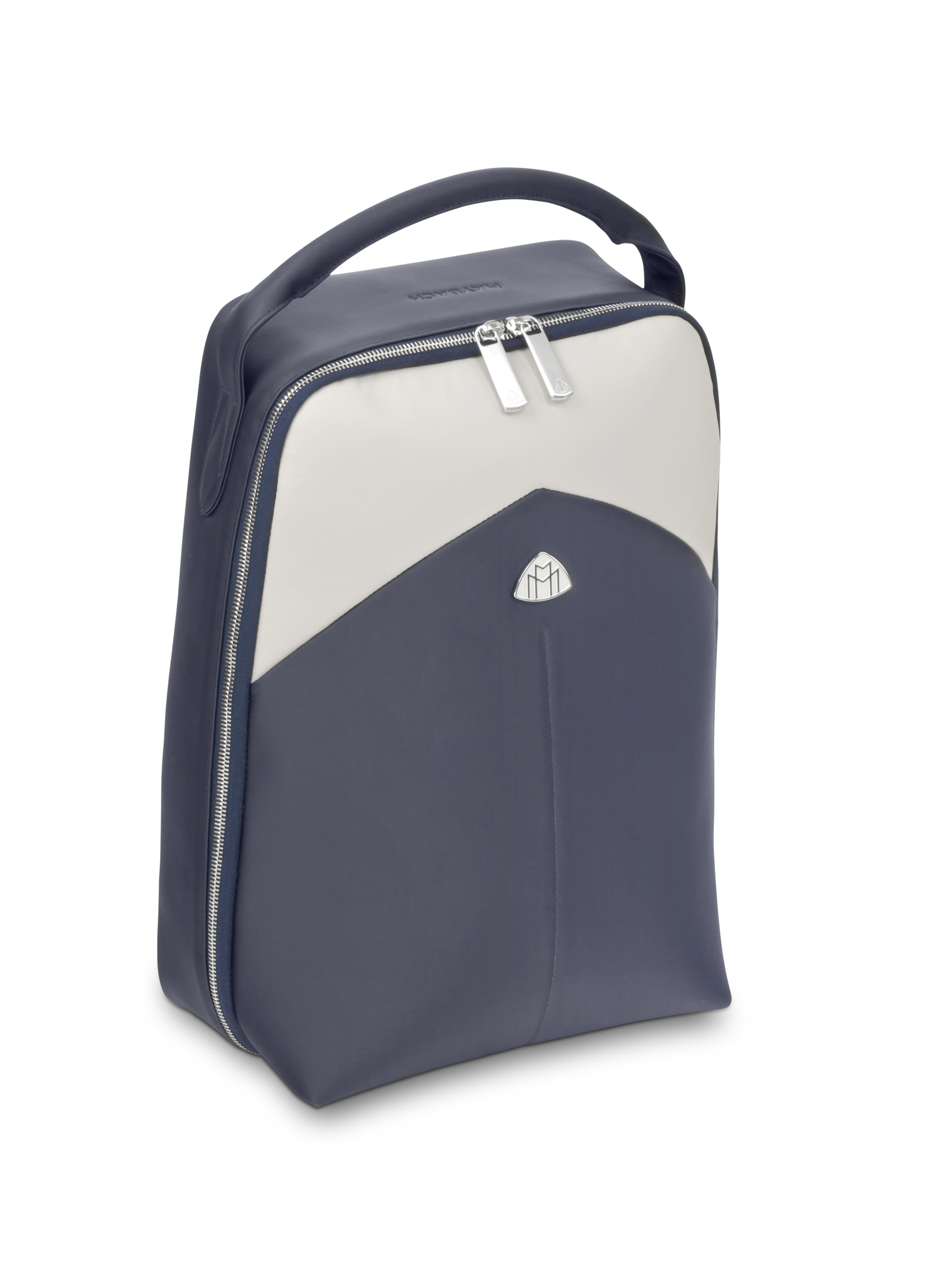 Exklusive Kollektion von MAYBACH – ICONS OF LUXURY: Farblich passende Gepäckstücke und edle Accessoires für die new-look Mercedes-Maybach S-Klasse Mercedes Offers Maybach S650 Customers A Matching Luggage Set – And Much More