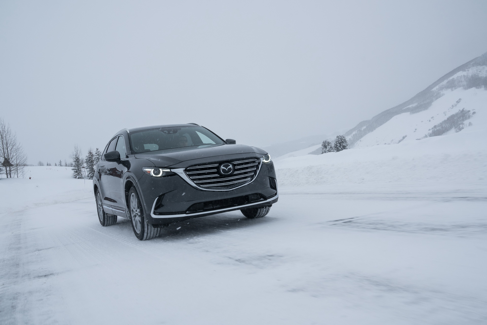 mazda-cx-9-9 You Can Retrofit Your CX-9 With Mazda’s New Rear-Seat Entertainment System