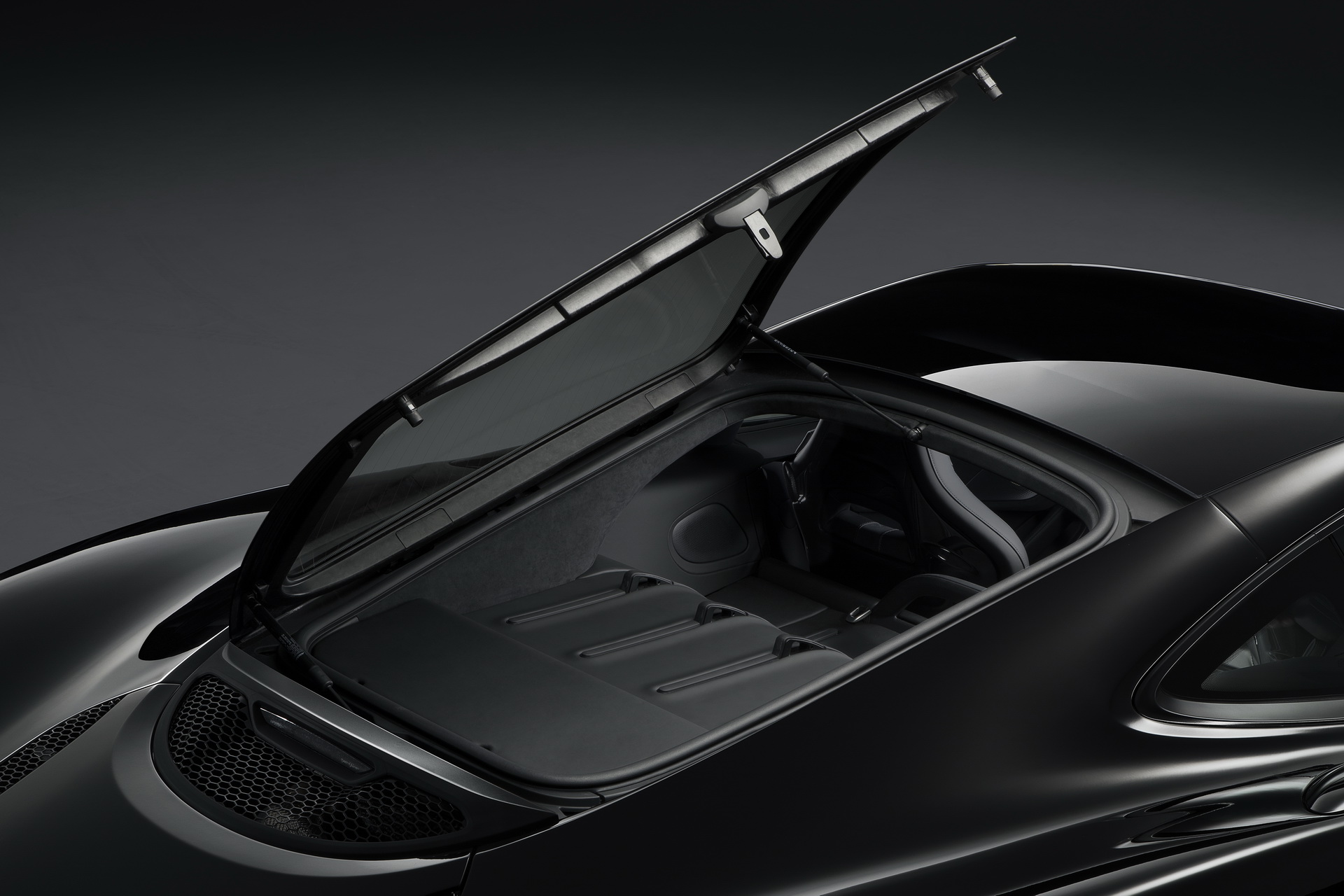mclaren-570gt-mso-black-collection-10 MSO Goes Carbon Black With Sinister McLaren 570GT Special