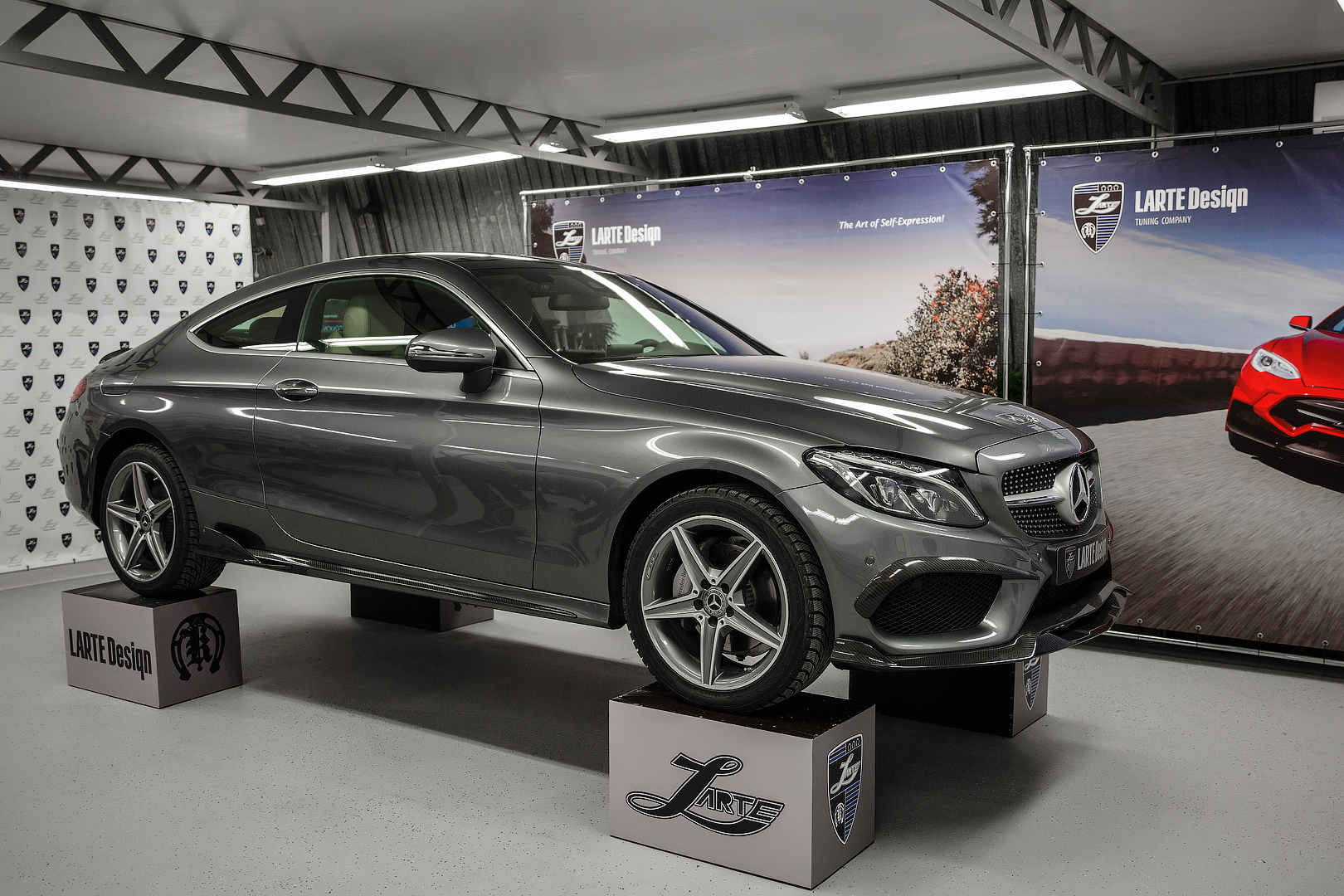 mercedes-benz-c-class-coupe-larte-tuning-11 Mercedes-Benz C-Class Coupe Gets A Carbon Touch From Larte Design