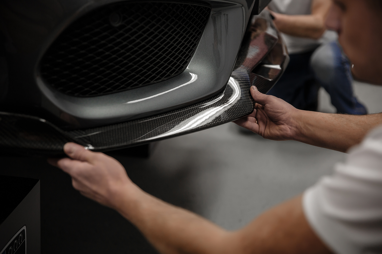 mercedes-benz-c-class-coupe-larte-tuning-31 Mercedes-Benz C-Class Coupe Gets A Carbon Touch From Larte Design