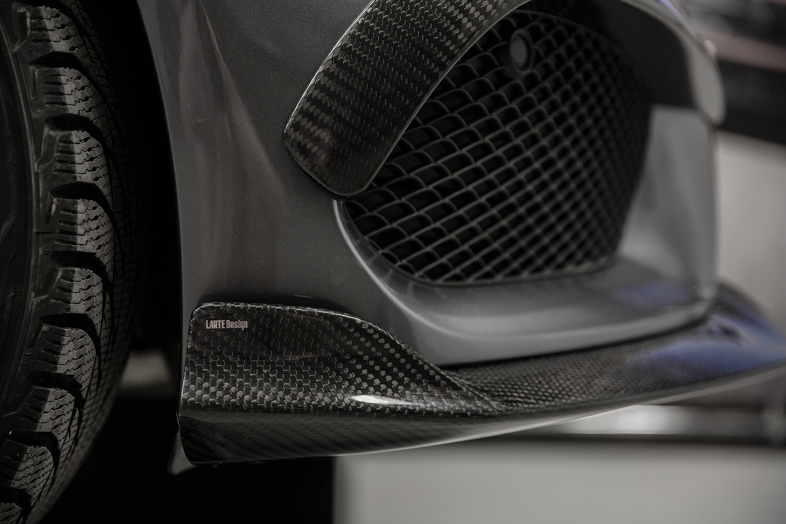 mercedes-benz-c-class-coupe-larte-tuning-33 Mercedes-Benz C-Class Coupe Gets A Carbon Touch From Larte Design