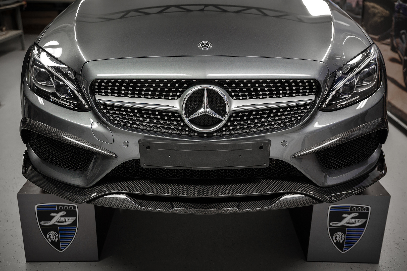 mercedes-benz-c-class-coupe-larte-tuning-35 Mercedes-Benz C-Class Coupe Gets A Carbon Touch From Larte Design