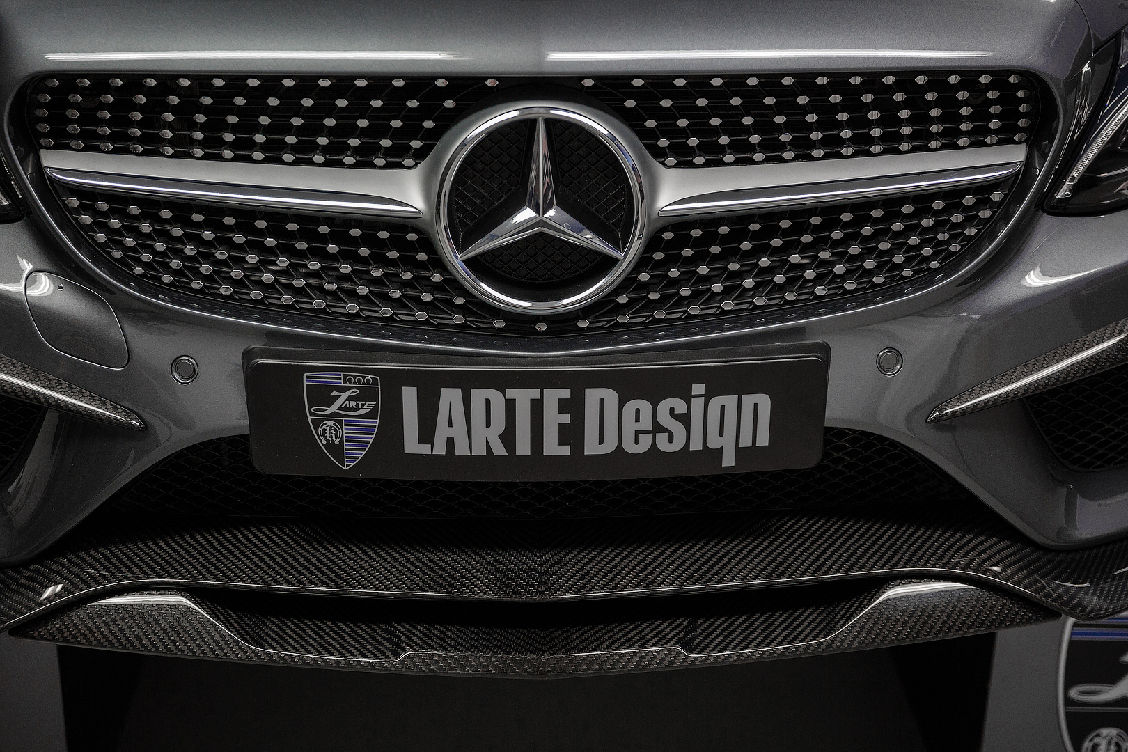 mercedes-benz-c-class-coupe-larte-tuning-42 Mercedes-Benz C-Class Coupe Gets A Carbon Touch From Larte Design
