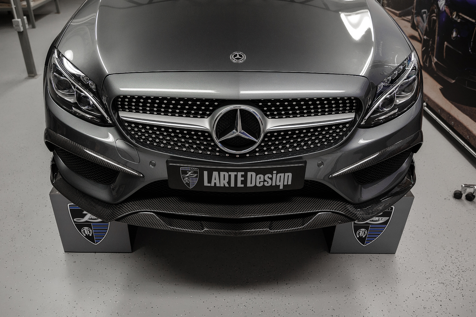mercedes-benz-c-class-coupe-larte-tuning-43 Mercedes-Benz C-Class Coupe Gets A Carbon Touch From Larte Design