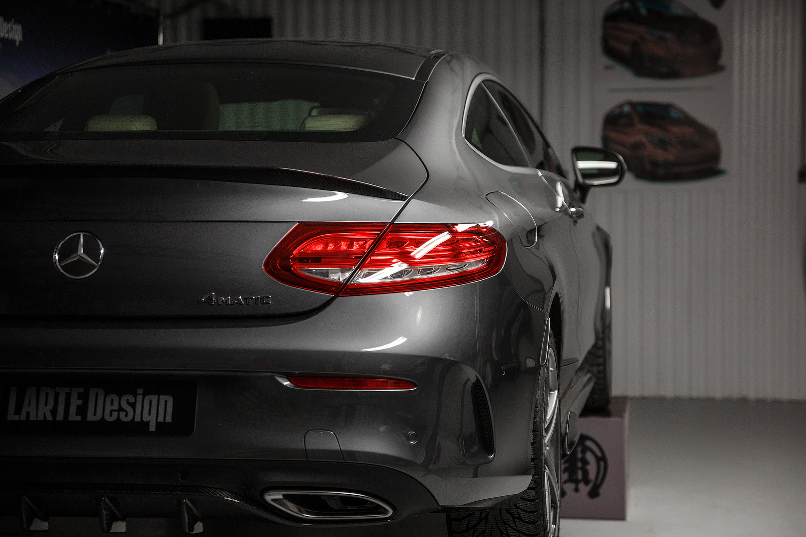 mercedes-benz-c-class-coupe-larte-tuning-48 Mercedes-Benz C-Class Coupe Gets A Carbon Touch From Larte Design