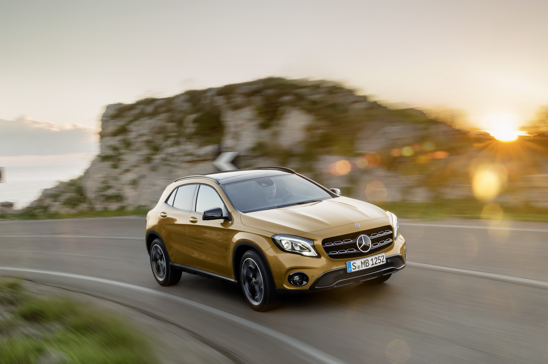 mercedes-benz-gla-1 K-One Is An Electric Mercedes GLA Clone From China