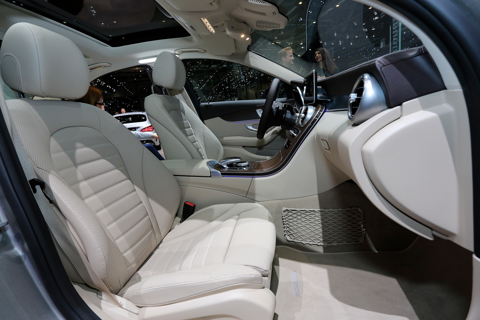 mercedes-c-class-facelift-geneva-livepics-16 Mercedes Brings Updated C-Class To Geneva, C43 Leads The Way