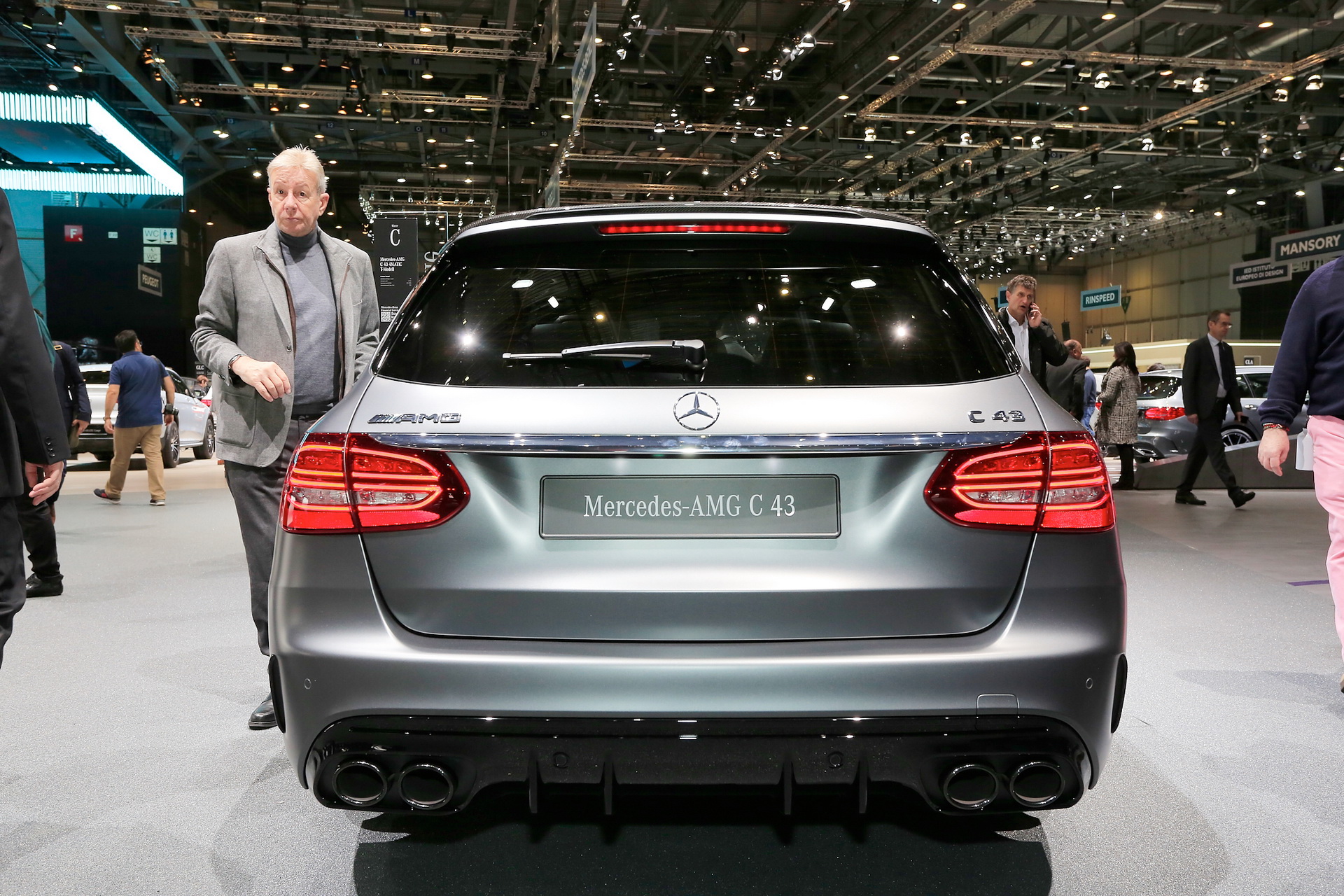 mercedes-c-class-facelift-geneva-livepics-32 Mercedes Brings Updated C-Class To Geneva, C43 Leads The Way