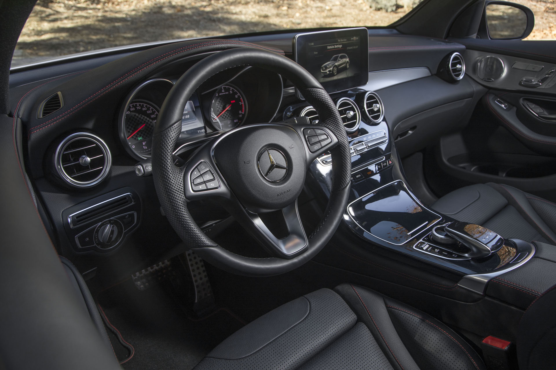 mercedes-glc-recall-04 Mercedes Is Recalling Most GLC Crossovers To Fix The Rear Seat Belts