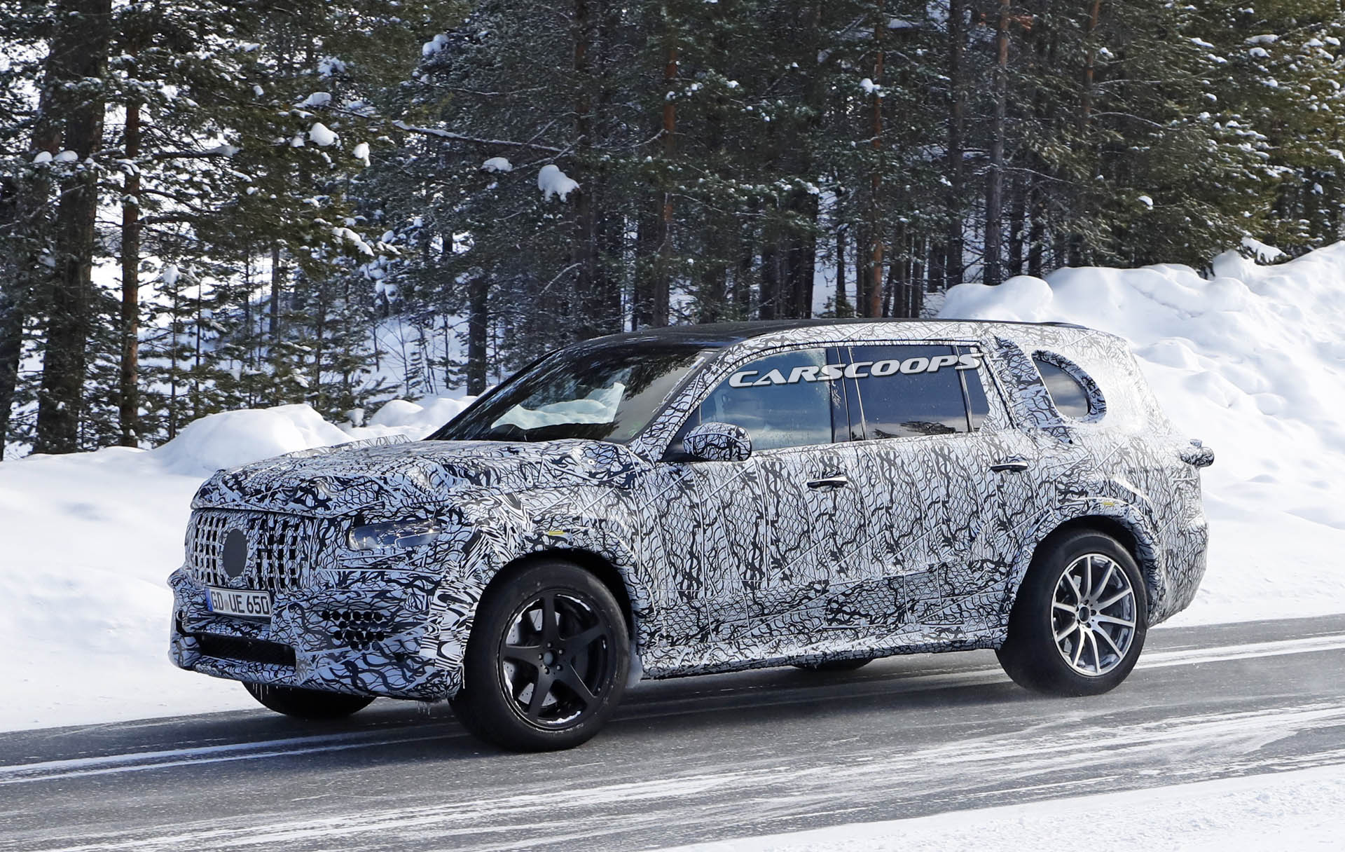 new-mercedes-amg-gls-63-spied-2 Mercedes-Maybach GLS Concept Rumored To Debut At Beijing Auto Show