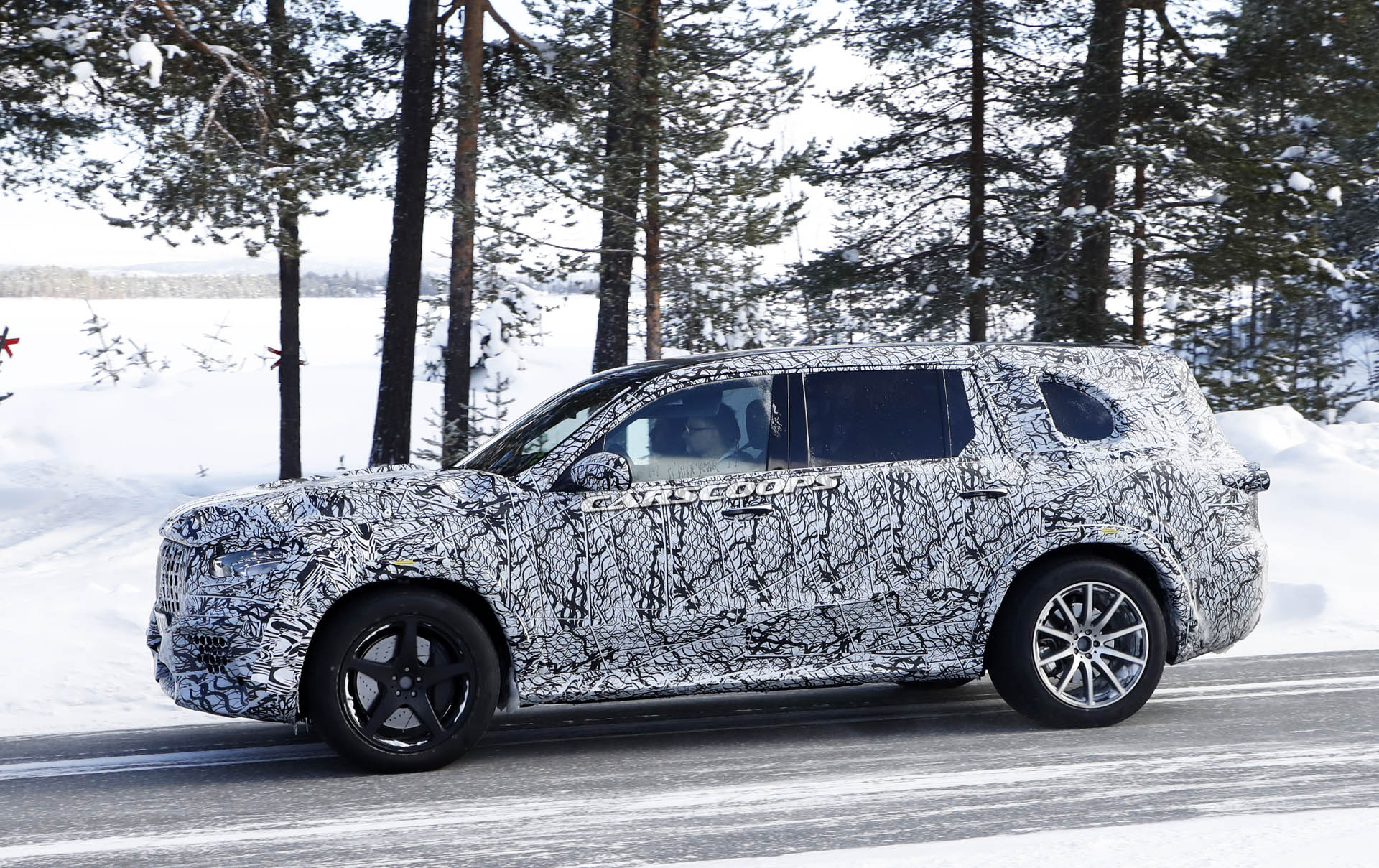 new-mercedes-amg-gls-63-spied-3 Mercedes-Maybach GLS Concept Rumored To Debut At Beijing Auto Show