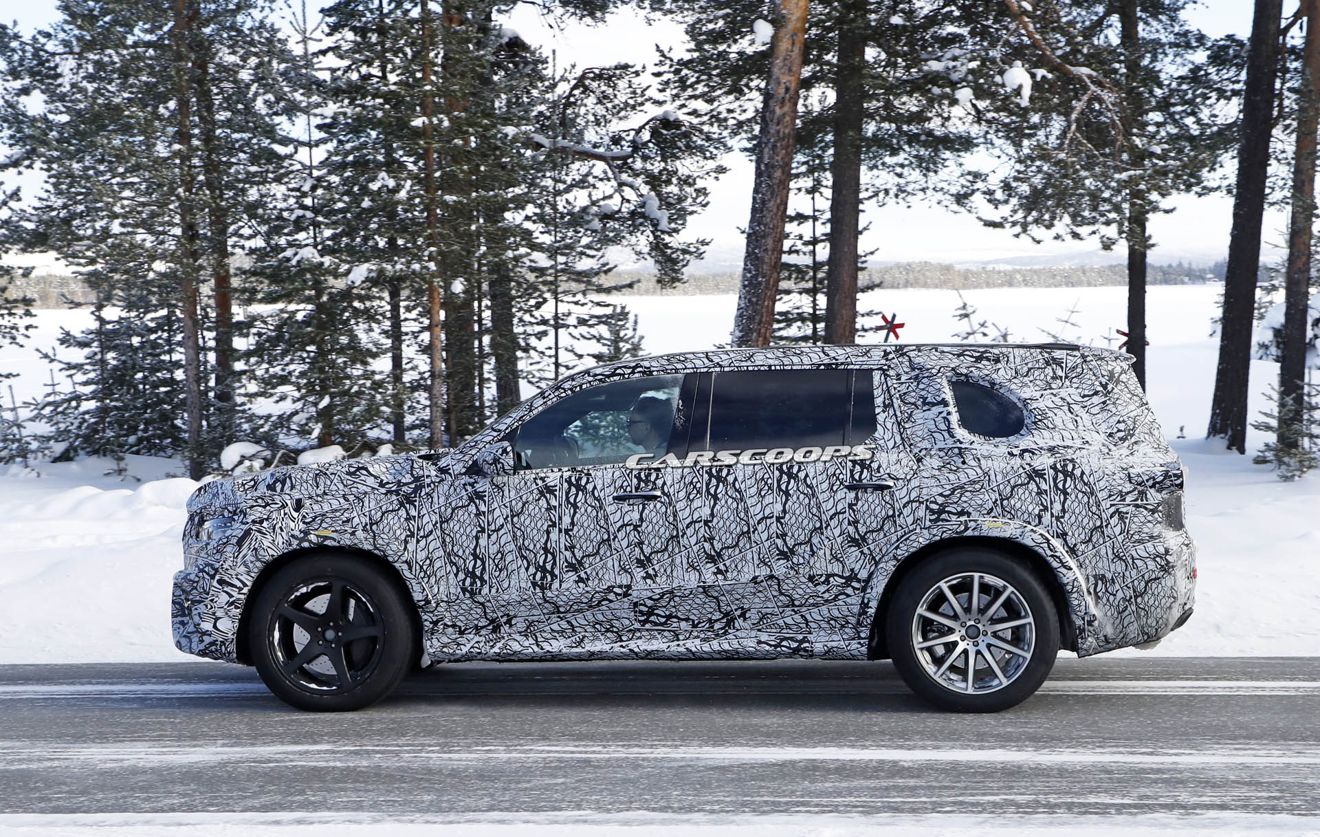 new-mercedes-amg-gls-63-spied-4 Mercedes-Maybach GLS Concept Rumored To Debut At Beijing Auto Show