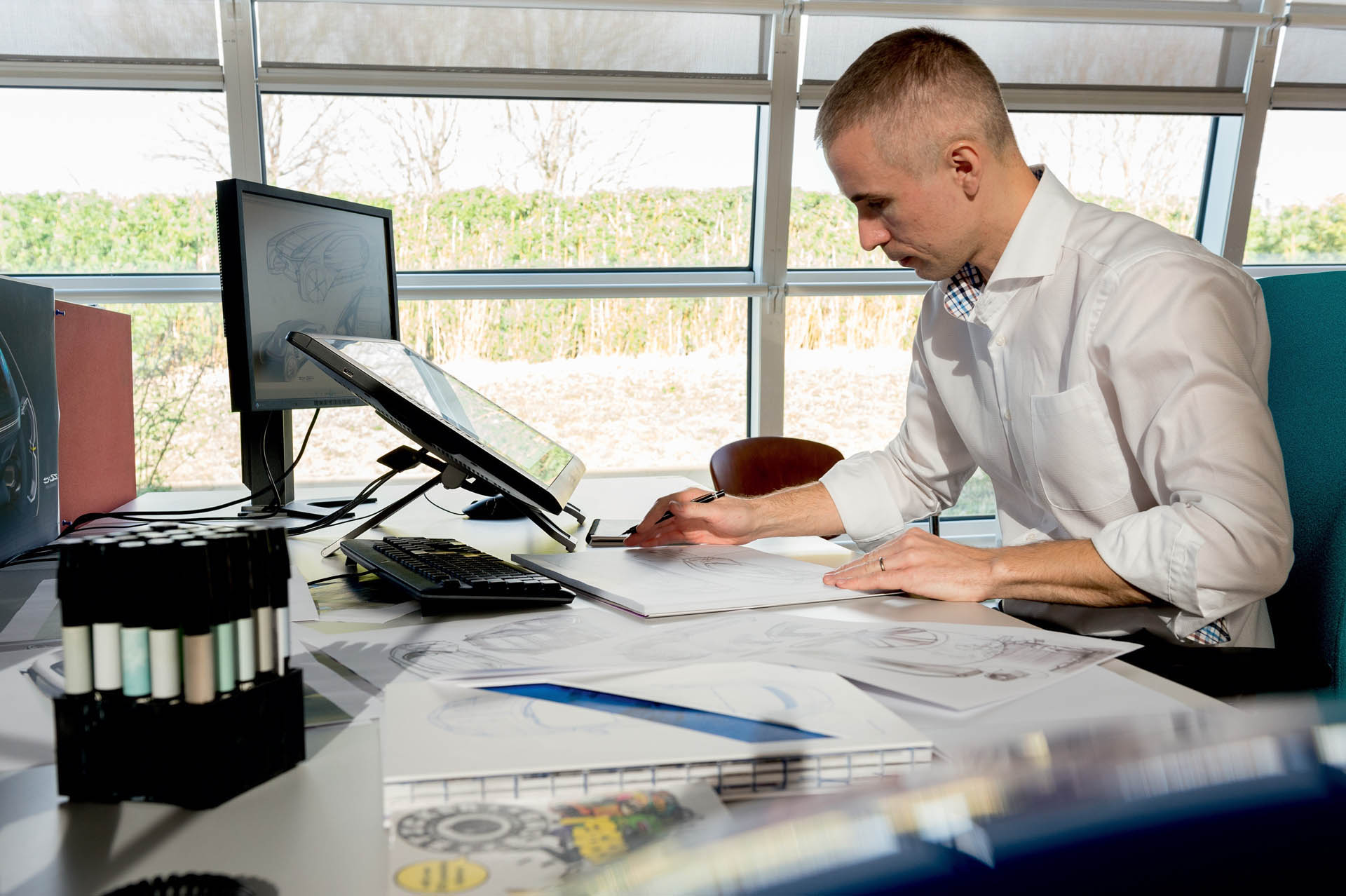 2018 - EZ-GO Design Genesis Renault EZ-GO Concept Wants To Autonomously Shuttle You And Your Friends