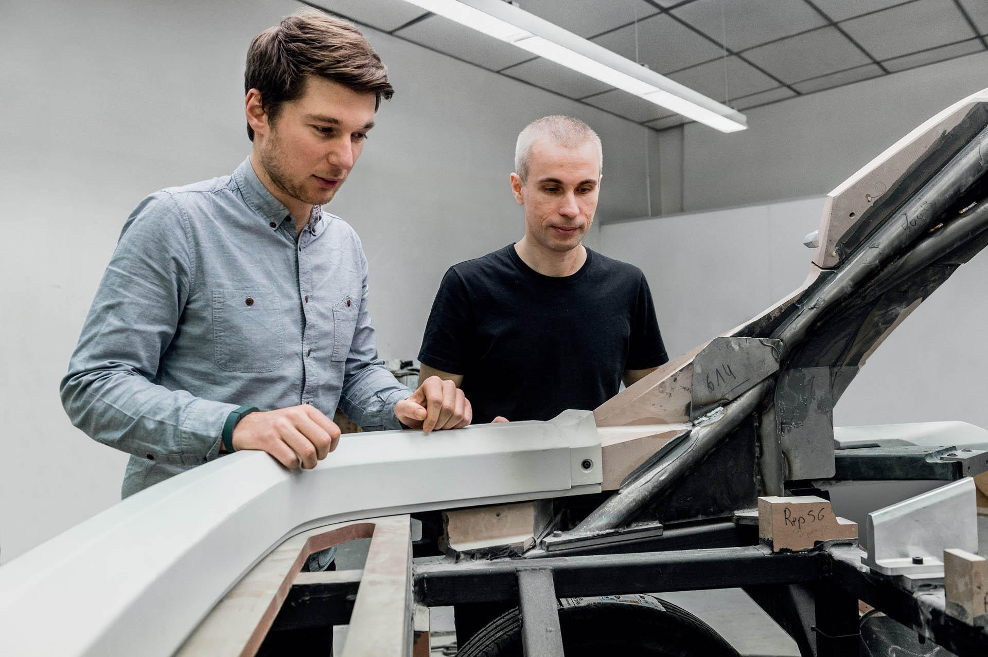 2018 - EZ-GO Design Genesis Renault EZ-GO Concept Wants To Autonomously Shuttle You And Your Friends