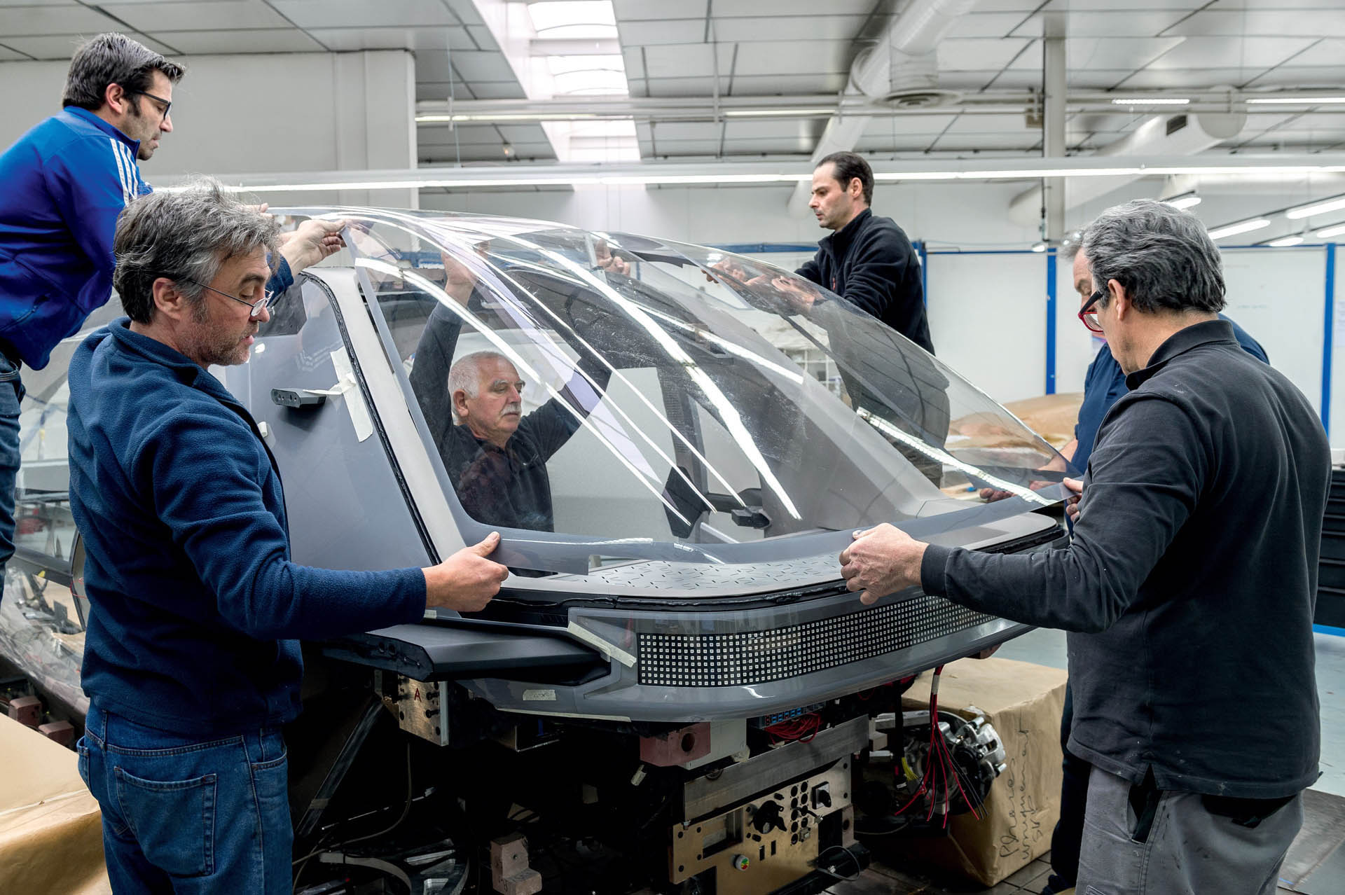 2018 - EZ-GO Design Genesis Renault EZ-GO Concept Wants To Autonomously Shuttle You And Your Friends