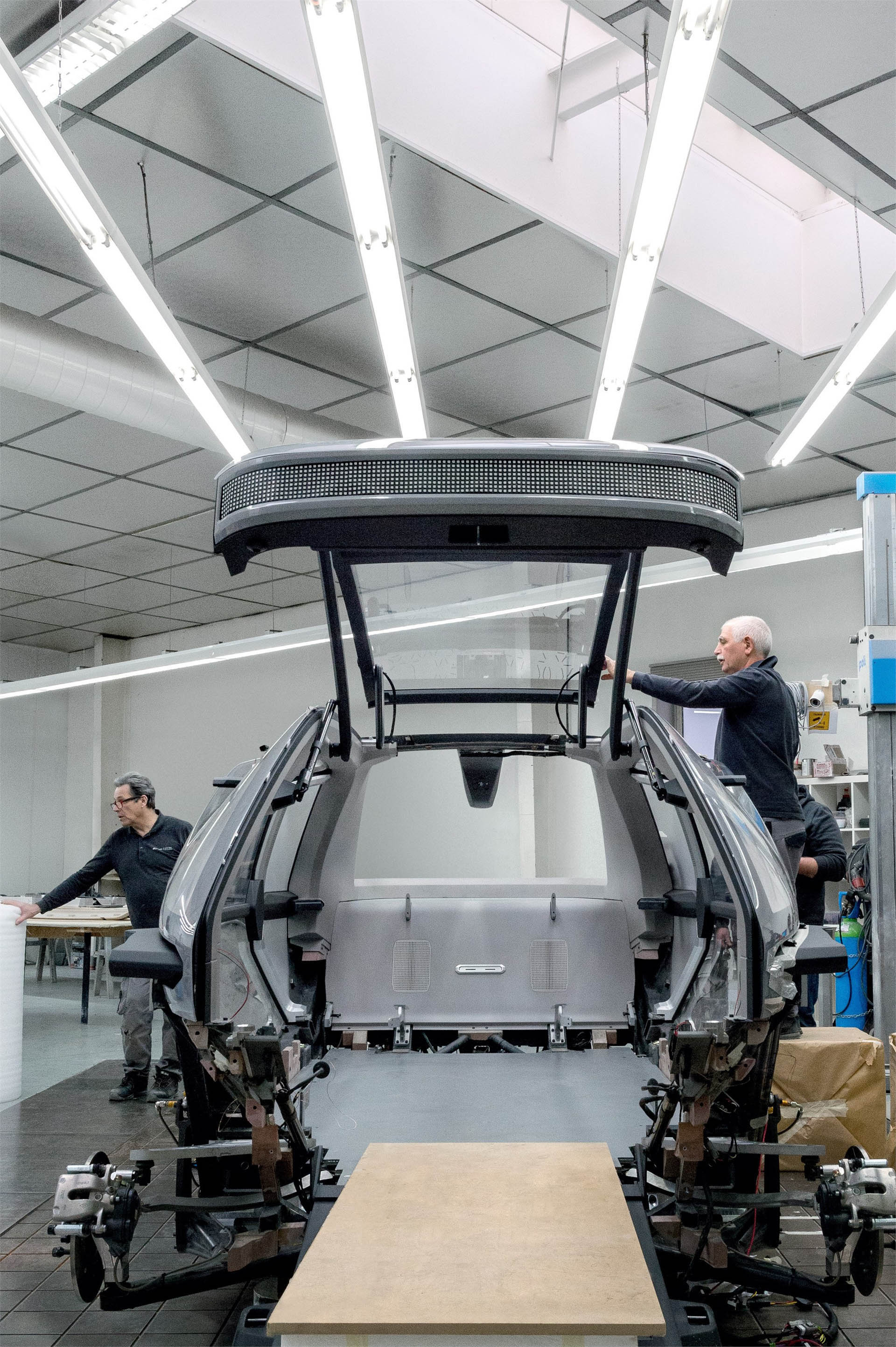 2018 - EZ-GO Design Genesis Renault EZ-GO Concept Wants To Autonomously Shuttle You And Your Friends