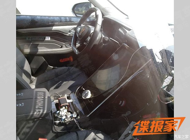 roewe-marvel-x-interior-spied-1 Take That Tesla! China’s Roewe Marvel X Has A Ginormous Touchscreen Too
