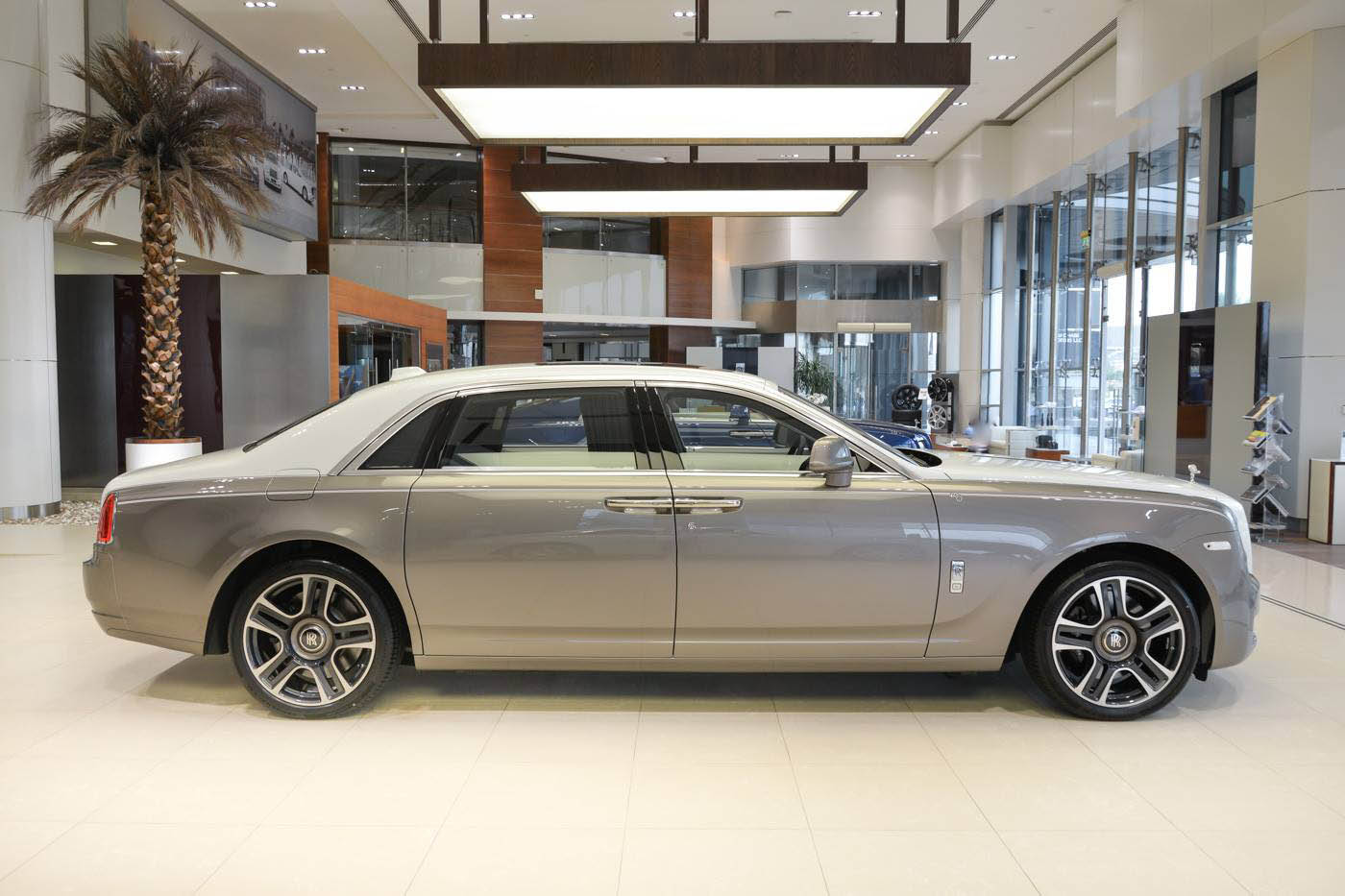 rolls-royce-ghost-ewb-islamic-art-11 Bespoke Rolls-Royce Ghost For Sale At Abu Dhabi Is Inspired By Islamic Art