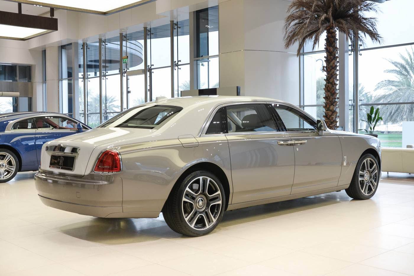 rolls-royce-ghost-ewb-islamic-art-13 Bespoke Rolls-Royce Ghost For Sale At Abu Dhabi Is Inspired By Islamic Art