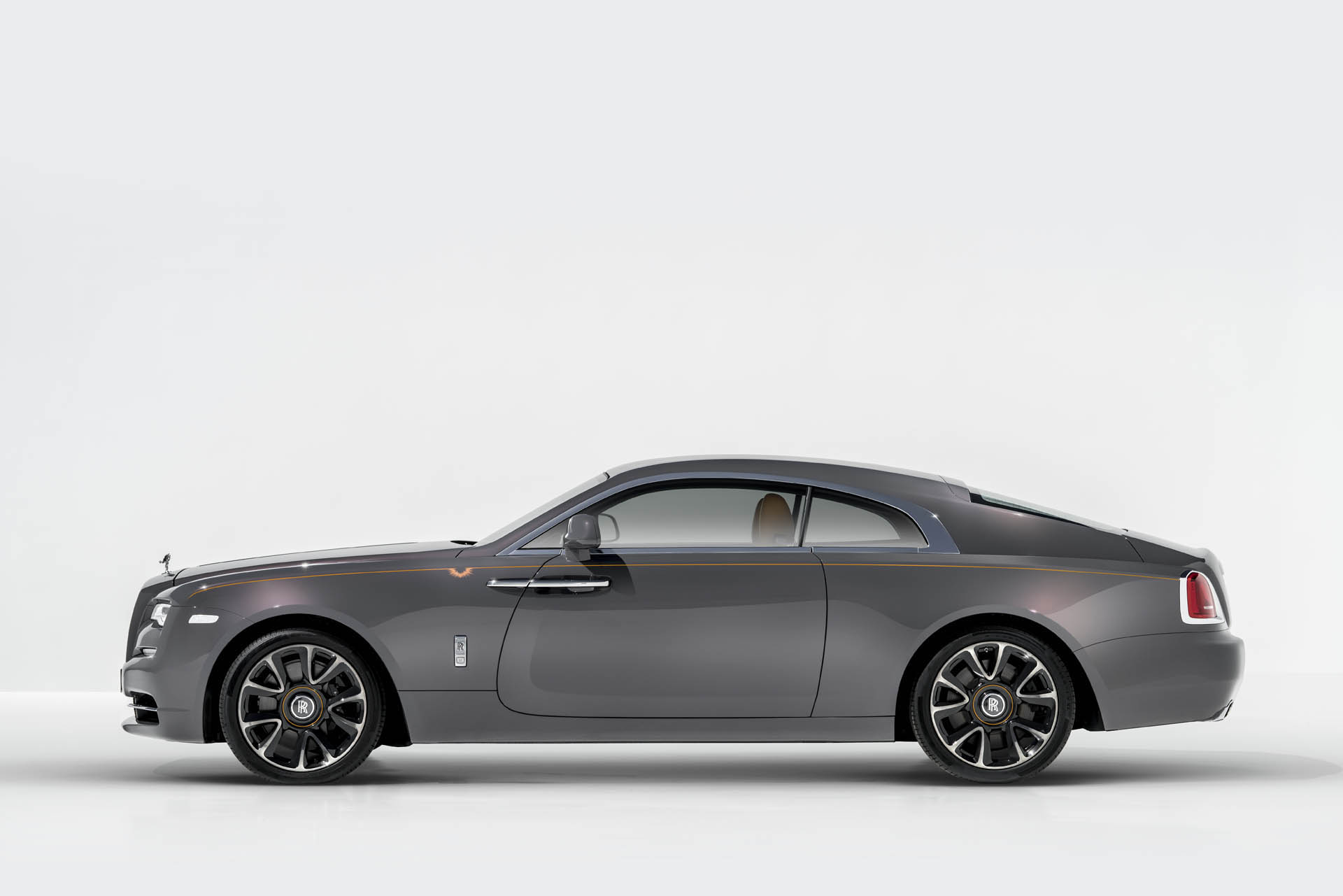 rolls-royce-wraith-luminary-collection-02 Rolls-Royce Wraith Luminary Edition Shines Like A Shooting Star