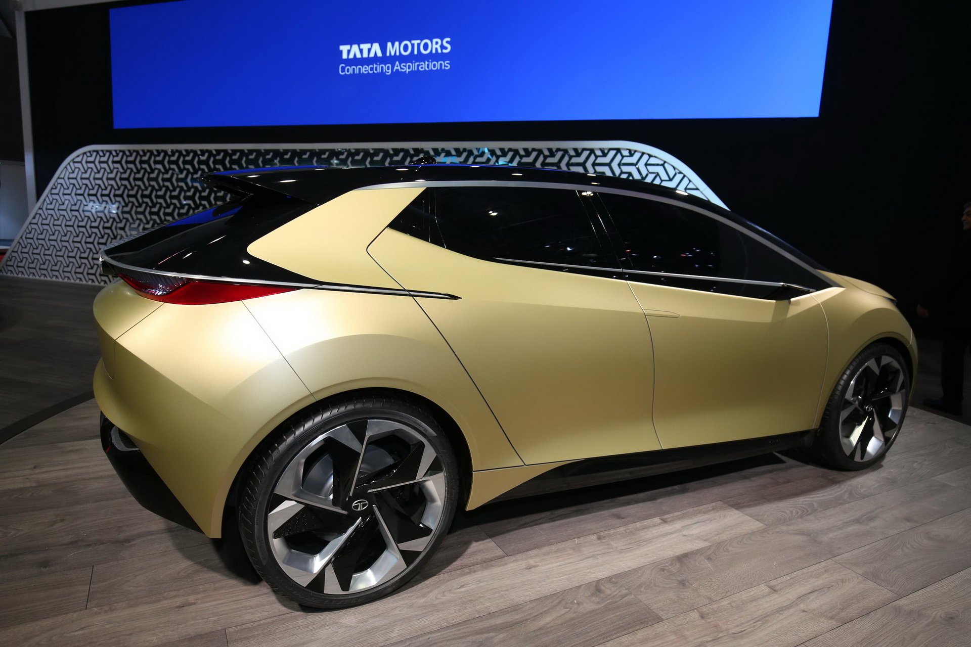 tata-45x-geneva-livepics-1 Tata 45X Concept Is A Surprisingly Good-Looking Compact Hatch