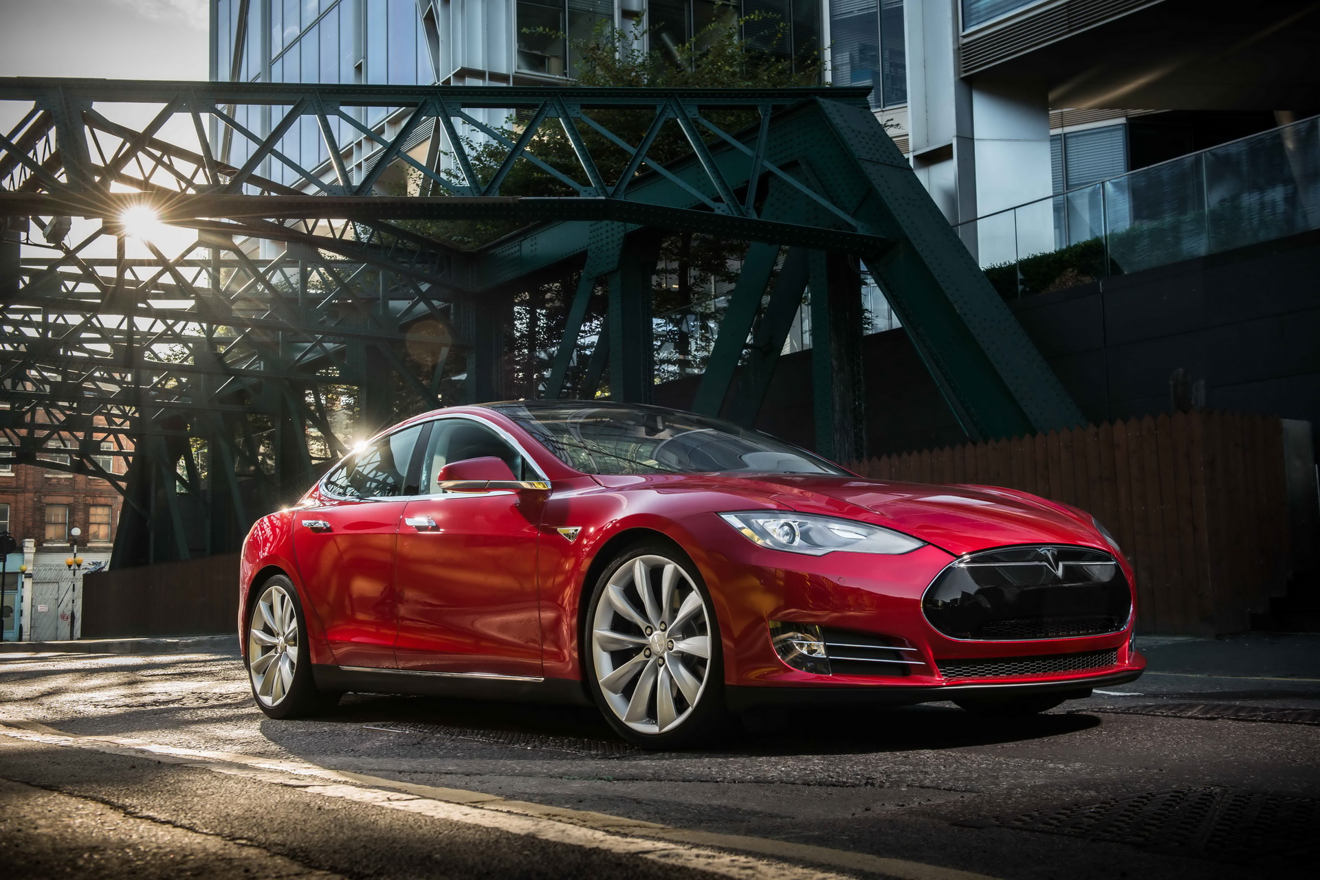 tesla-model-s-1 Faulty Steering Leads To Largest Ever Tesla Model S Recall
