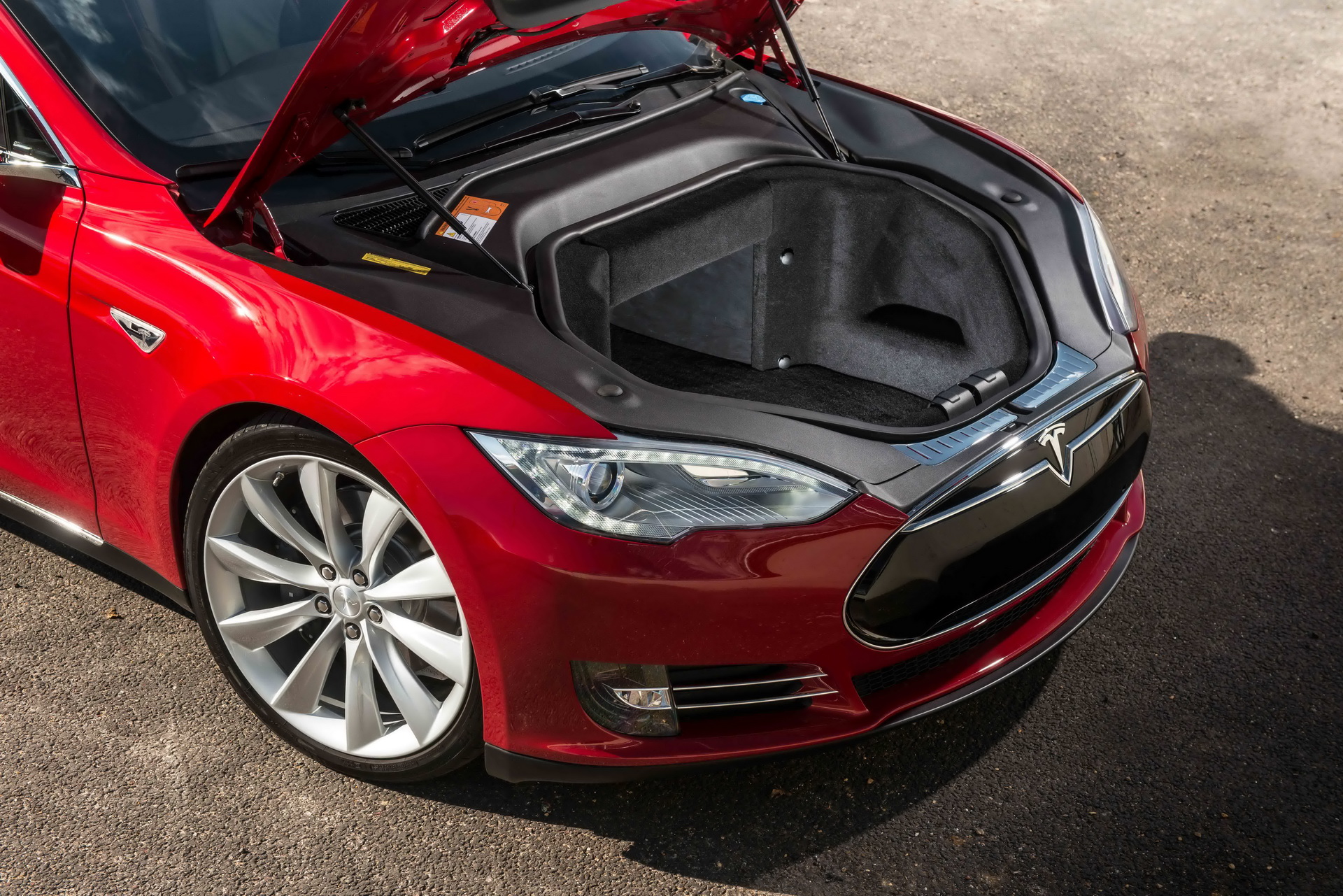 tesla-model-s-5 Faulty Steering Leads To Largest Ever Tesla Model S Recall