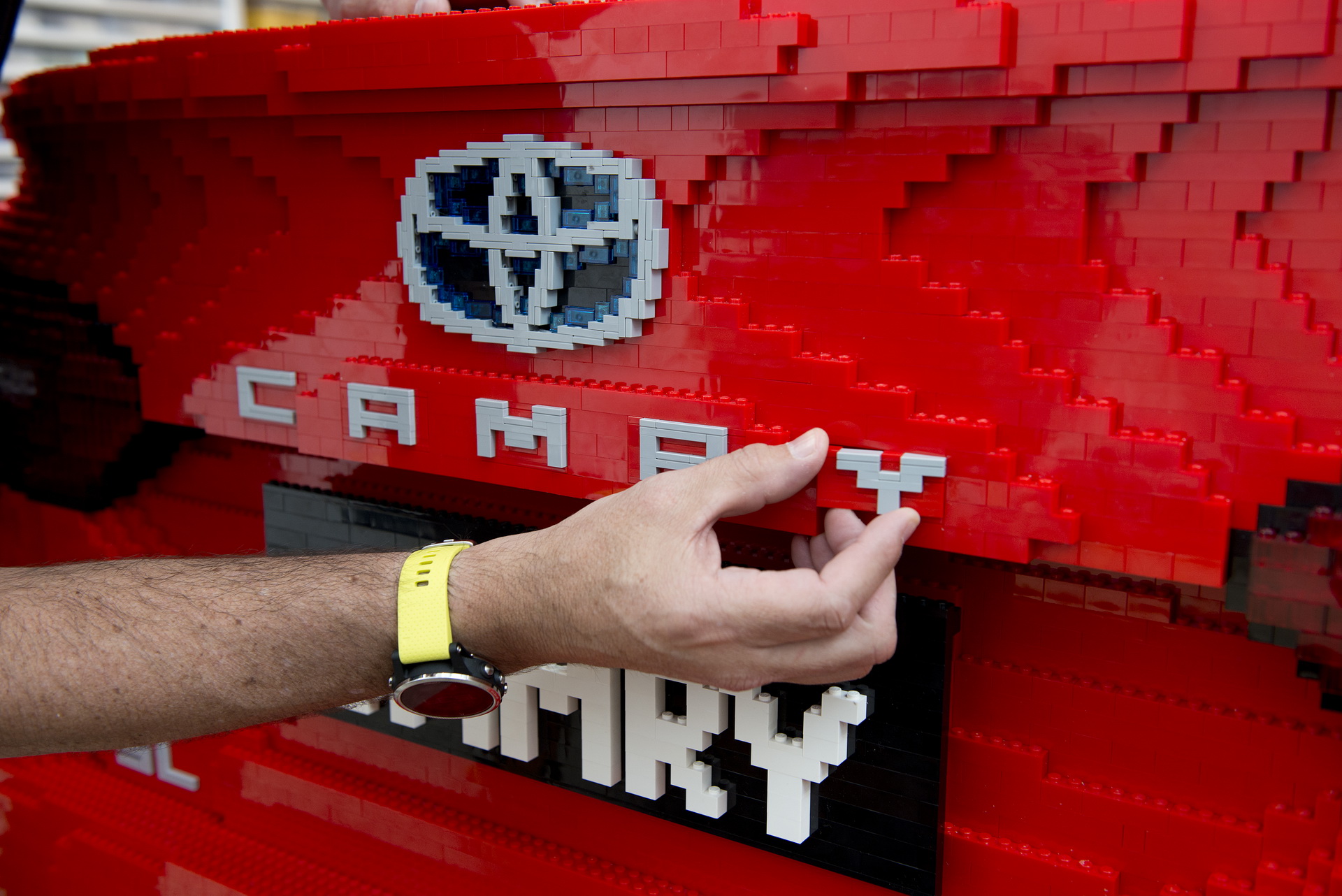 toyota-camry-lego-life-size-replica-5 This Life-Size Toyota Camry Was Made With Half A Million Lego Bricks
