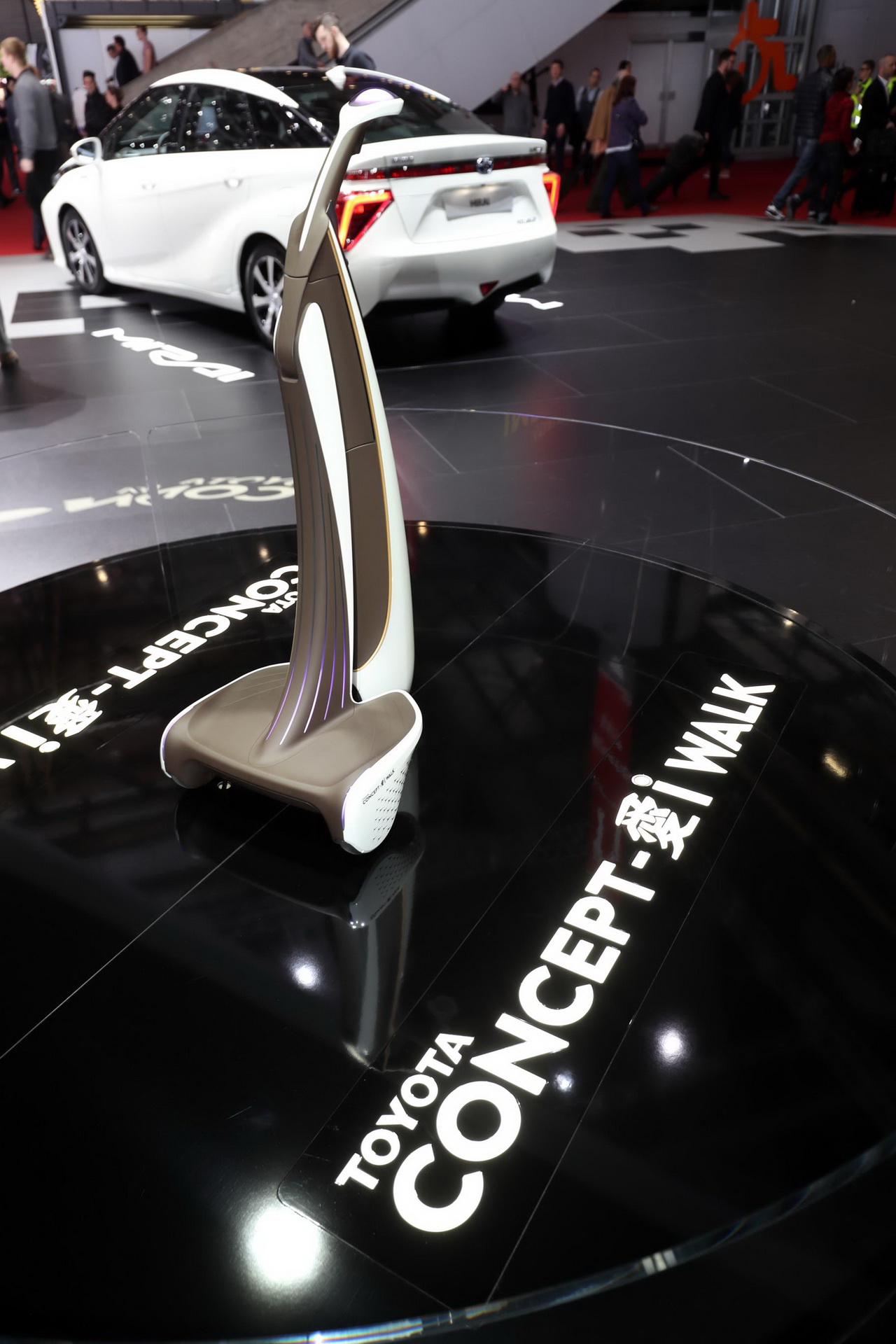 toyota-concept-i-geneva-livepics-3 Toyota’s Concept-i Vehicles Are Autonomous, Electric And Intelligent