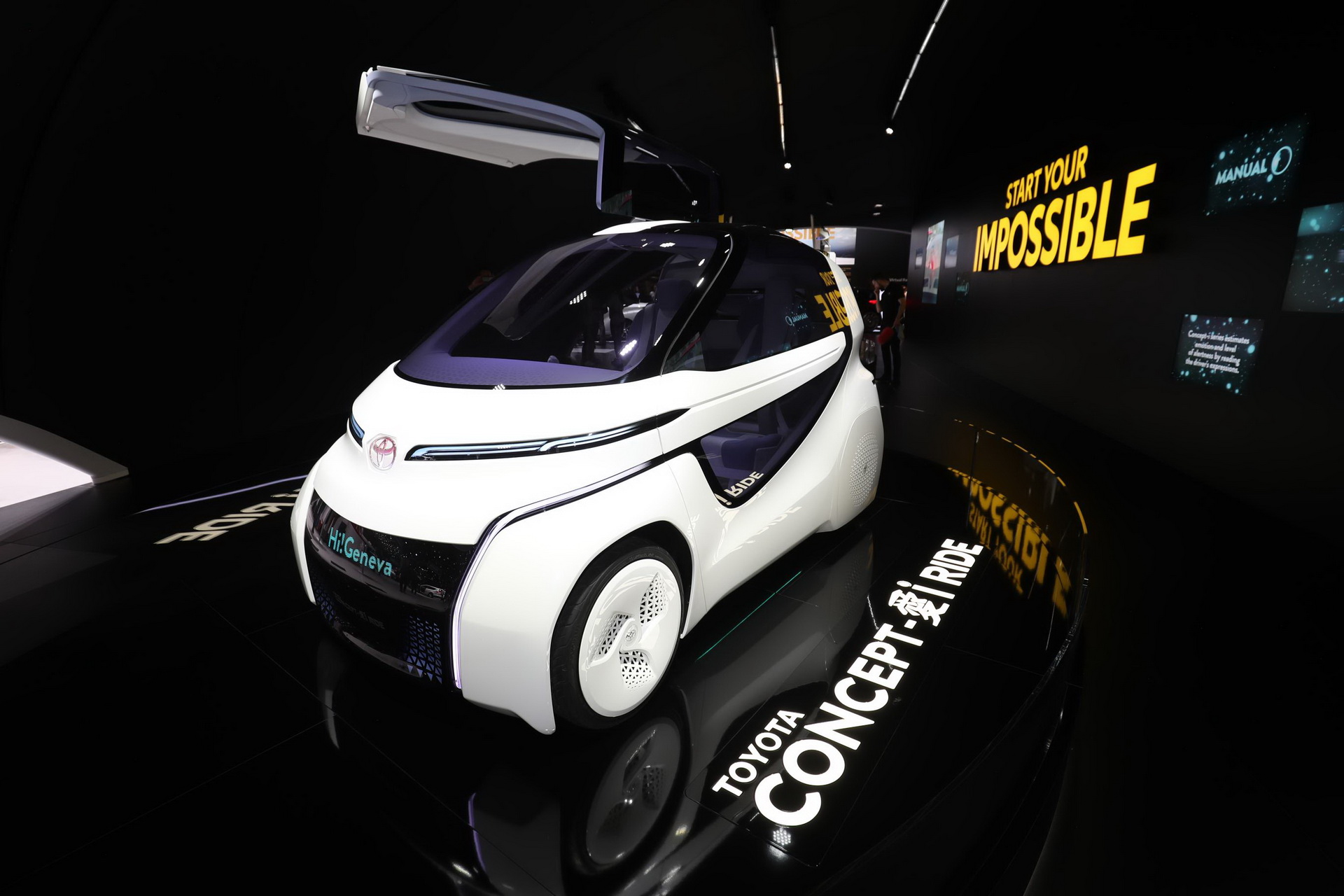 toyota-concept-i-geneva-livepics-4 Toyota’s Concept-i Vehicles Are Autonomous, Electric And Intelligent