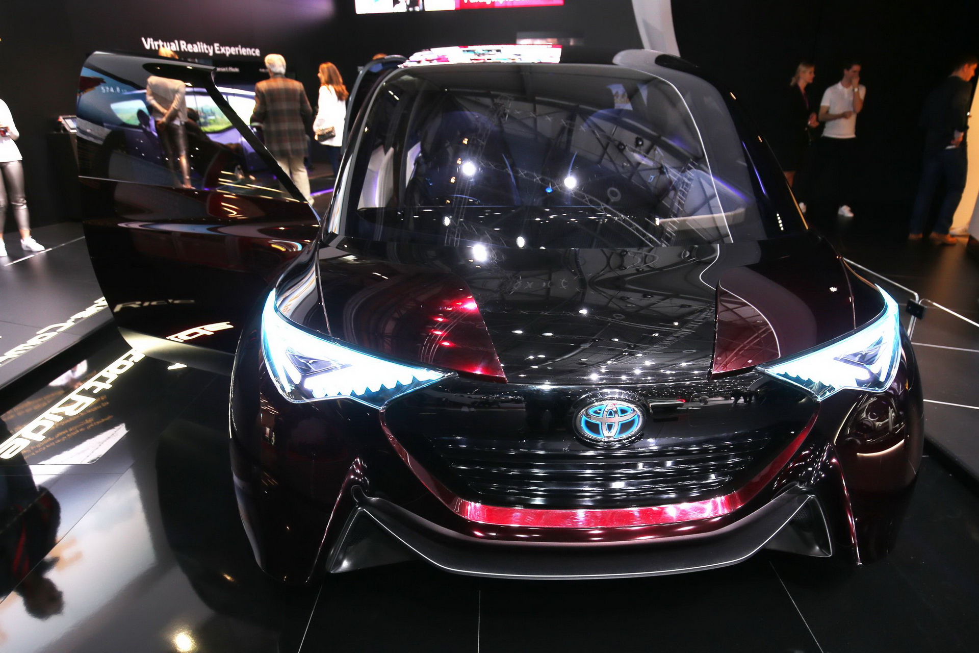 toyota-fine-comfort-ride-geneva-livepics-2 Geneva: Toyota’s Fine-Comfort Ride Is A Funky FCV For The Family