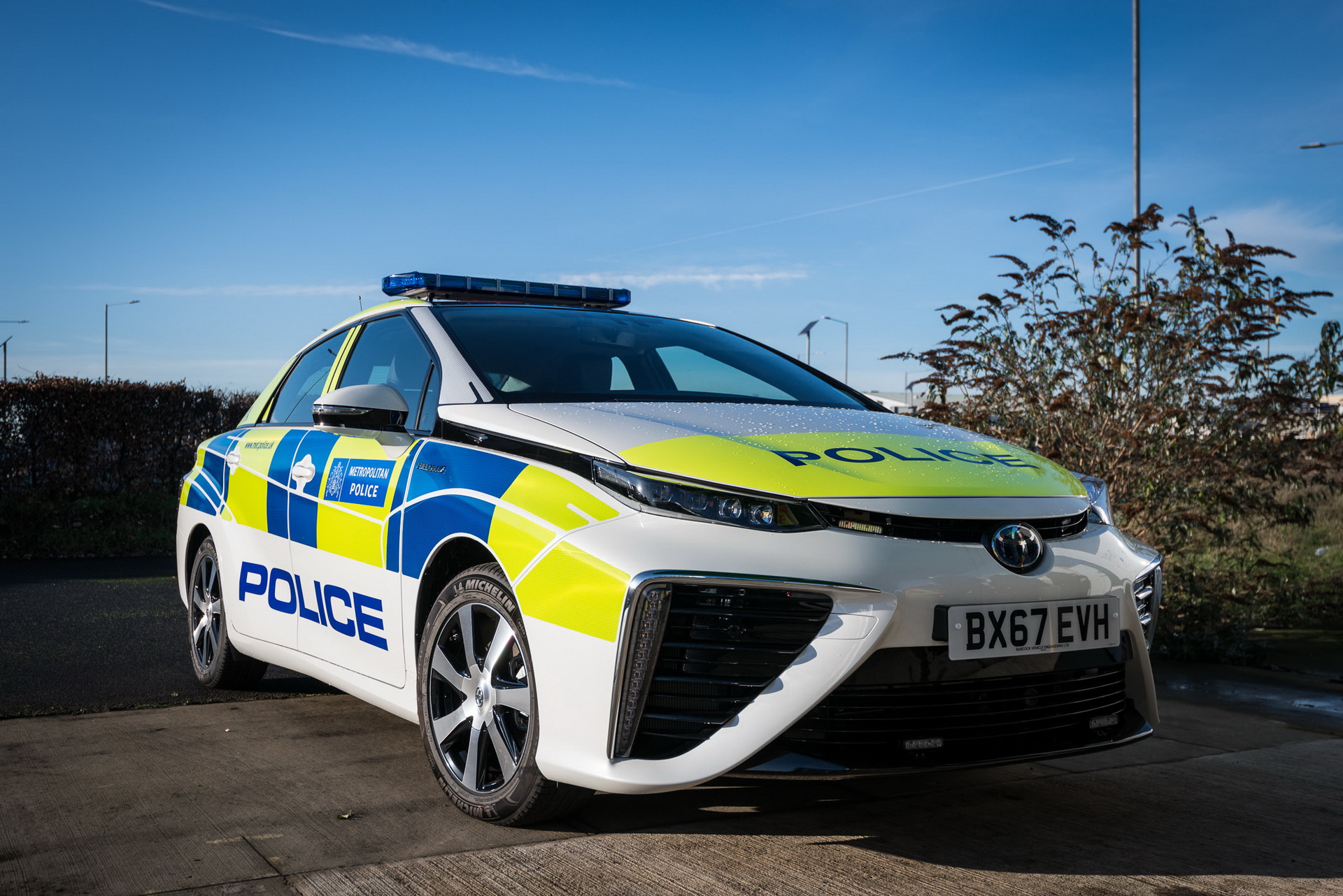 toyota-mirai-london-uk-police-2 Toyota Mirai FCVs Gear Up For ‘Clean’ Police Work In London