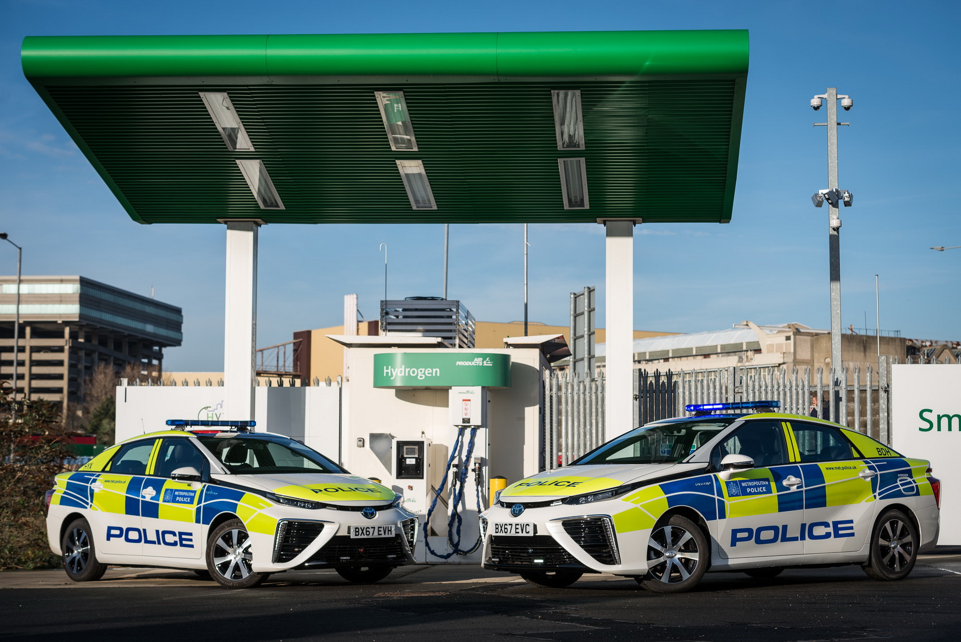 toyota-mirai-london-uk-police-3 Toyota Mirai FCVs Gear Up For ‘Clean’ Police Work In London