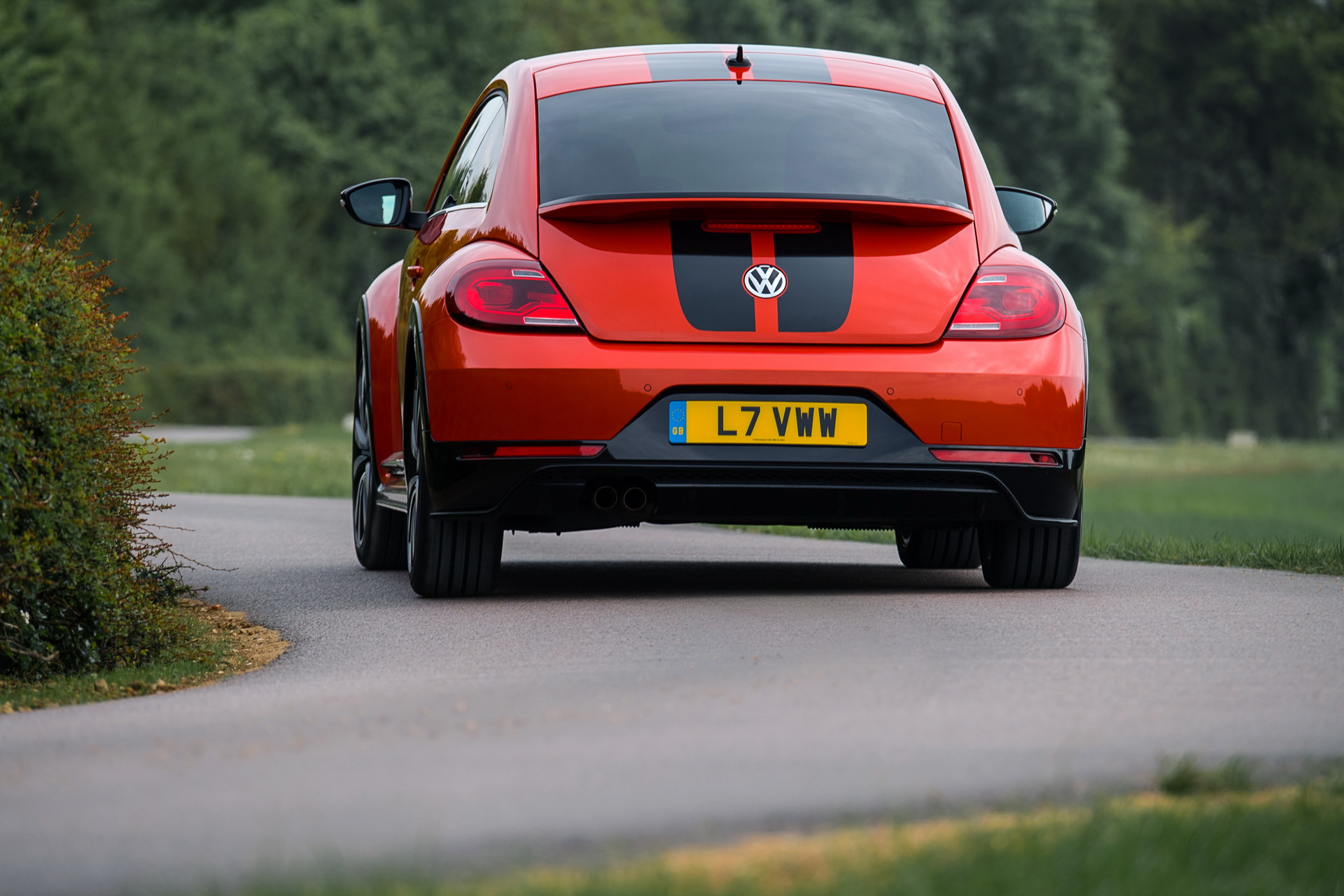 volkswagen-beetle-r-line-3 Volkswagen Beetle Won’t Live Past Its Current Generation