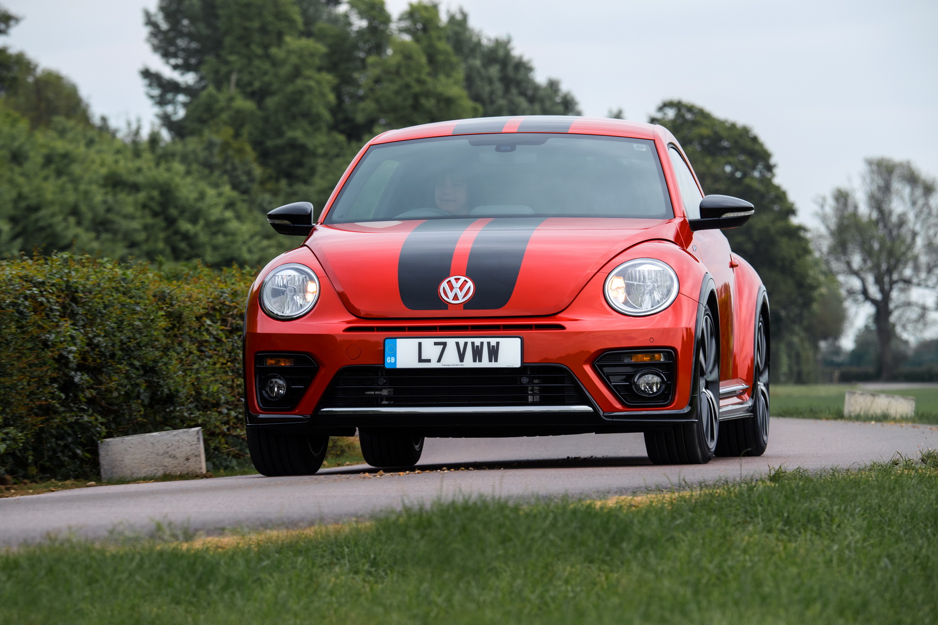 volkswagen-beetle-r-line-6 Volkswagen Beetle Won’t Live Past Its Current Generation