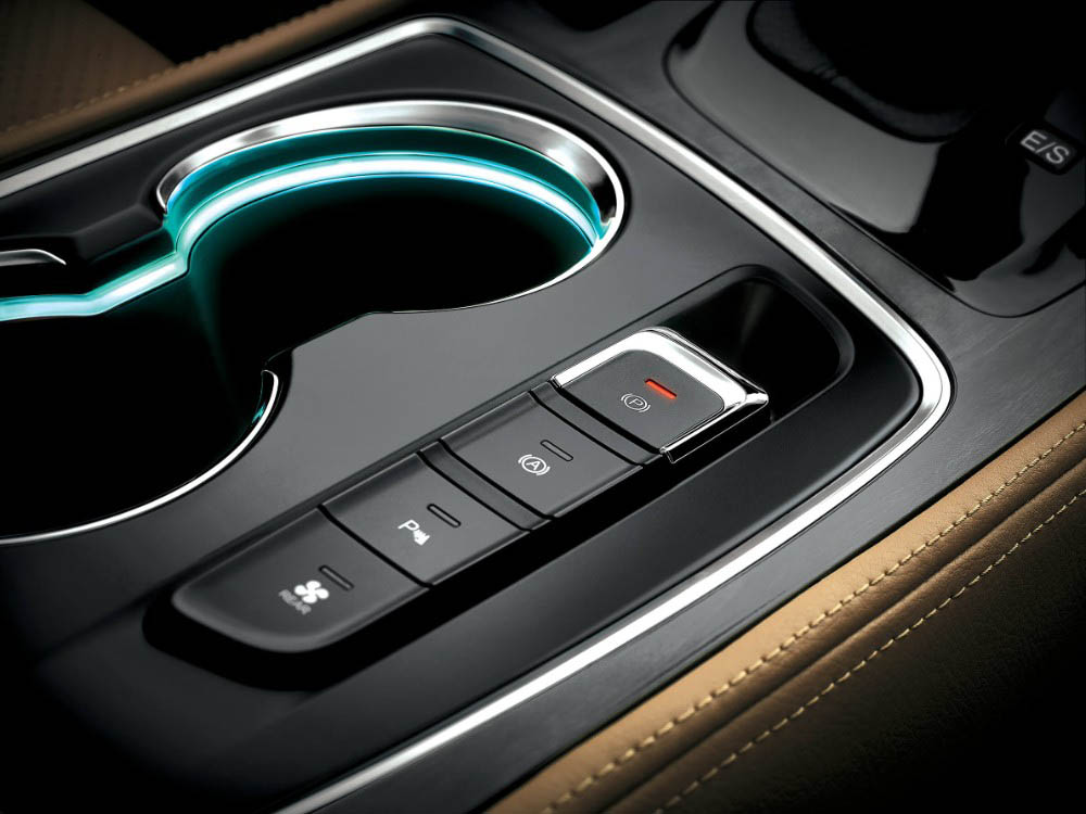 wuling-cortez-electric parking break Wuling Cortez Shows That GM Still Sells Minivans (In Indonesia)