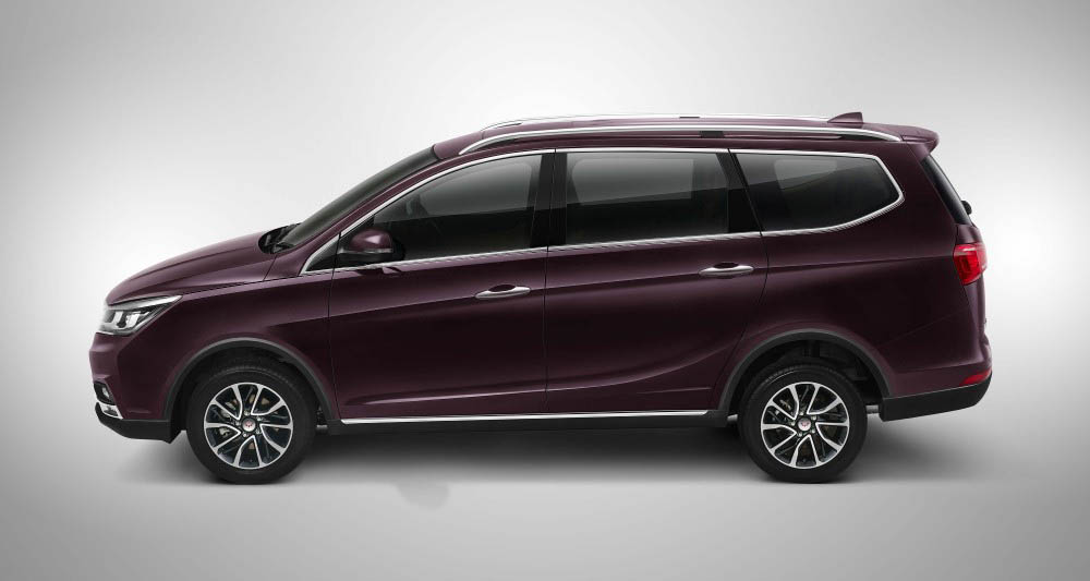 wuling-cortez-left side Wuling Cortez Shows That GM Still Sells Minivans (In Indonesia)