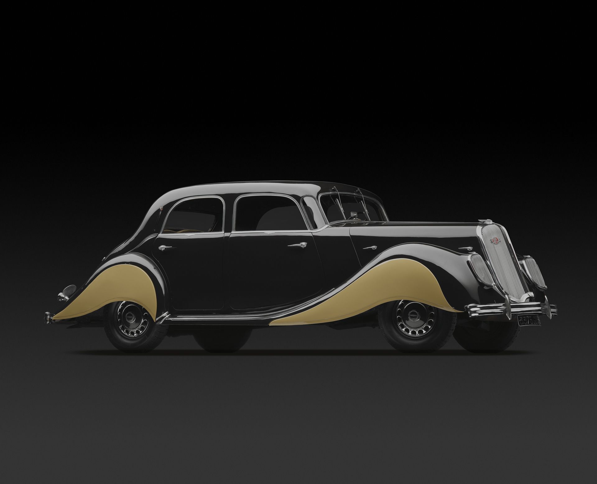 1937 Panhard X76 Dynamic-f3q ‘The Shape of Speed’ Brings Streamlined Classics To Portland