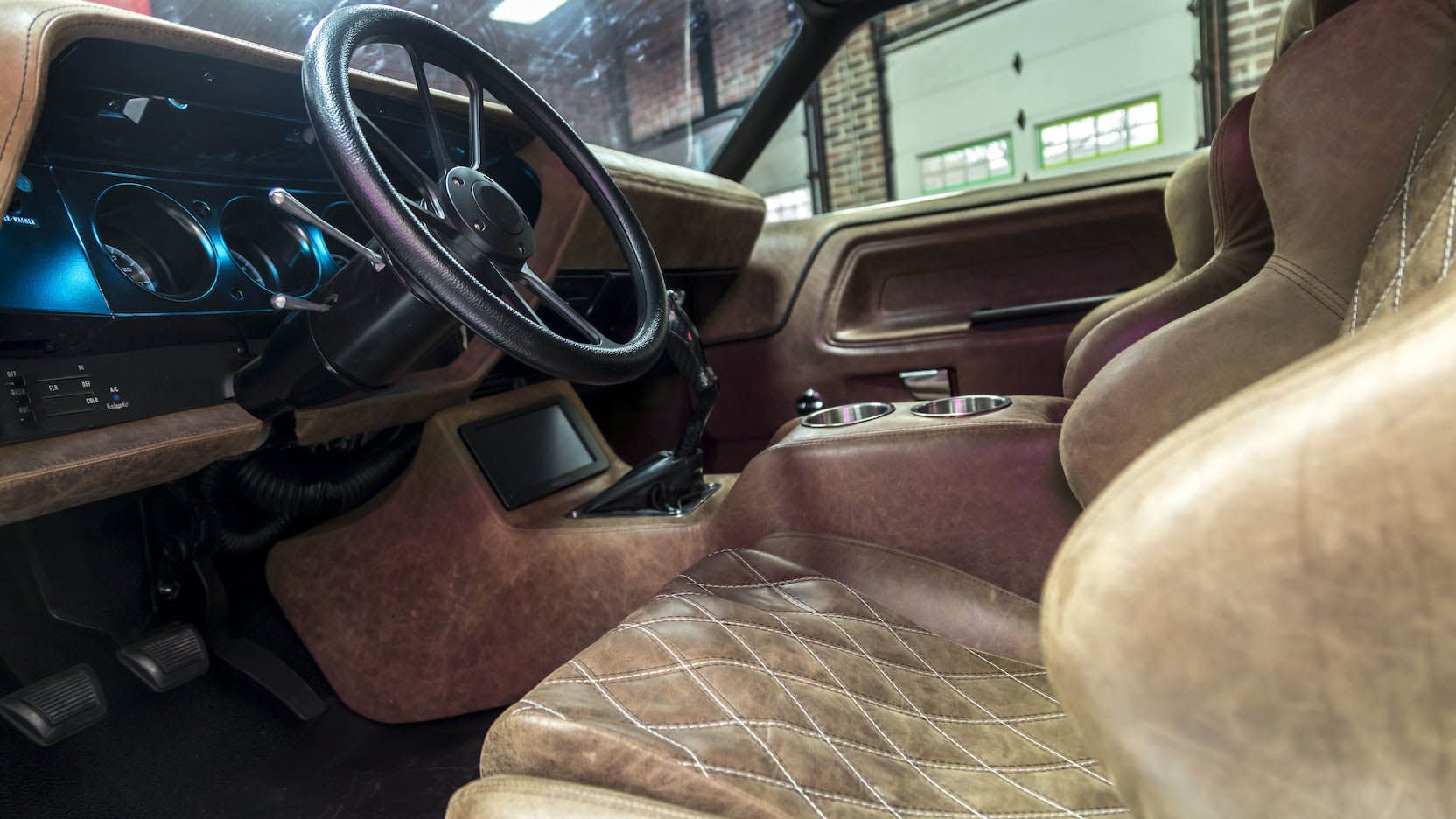 1970-dodge-challenger-hellcat-restomod-04 Restomod 1970 Dodge Challenger Packs A 707-Horsepower Secret From Hell(cat)